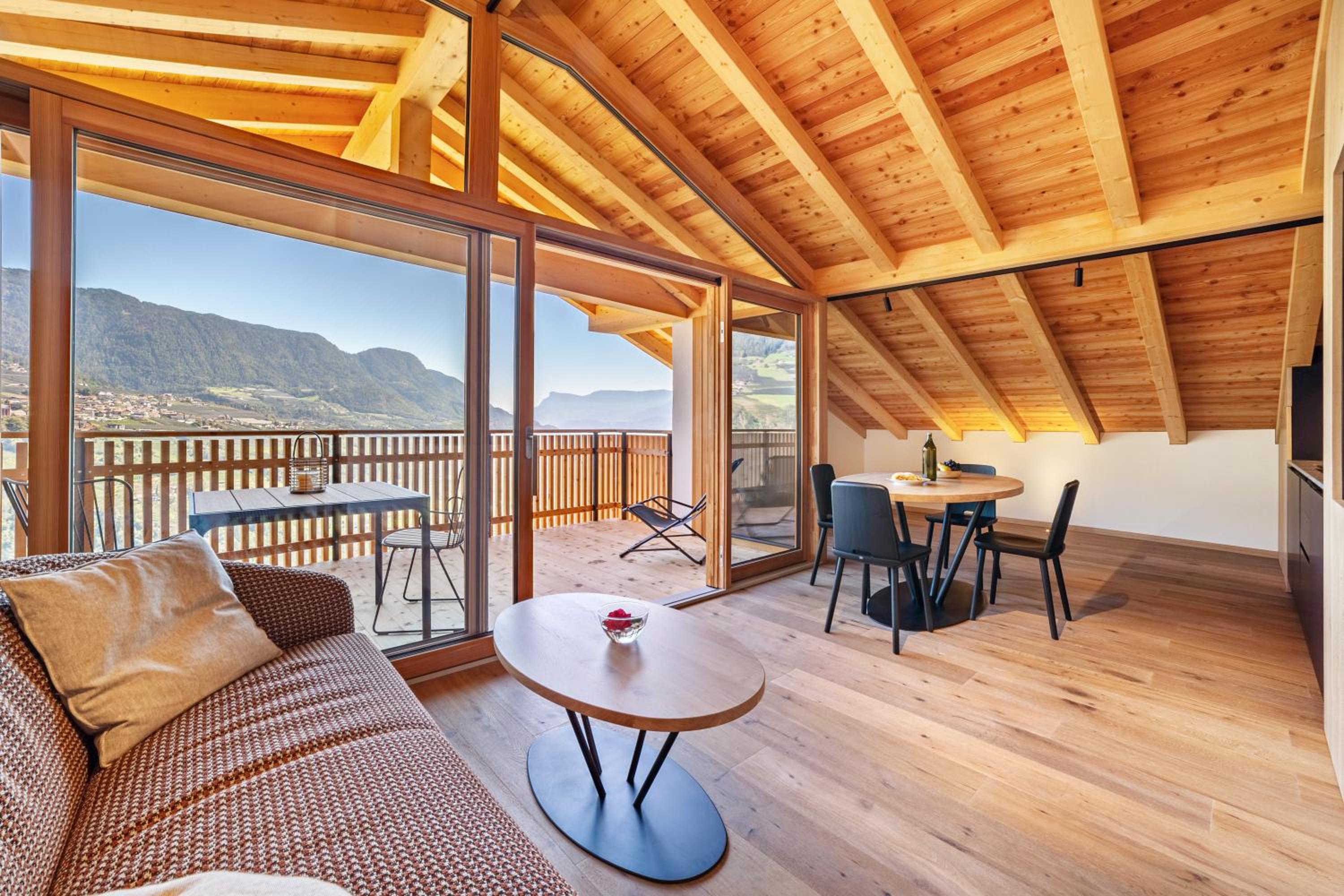 Two-Bedroom Deluxe Apartment with Garden View