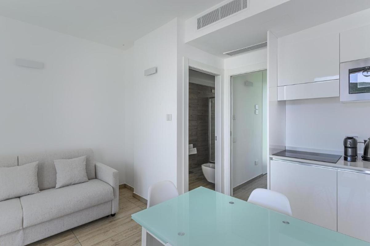 Apartment photo 2