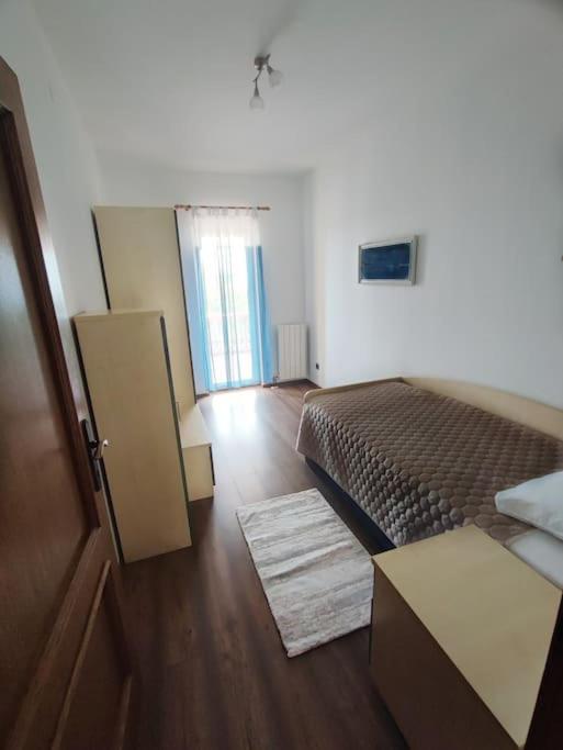 Three-Bedroom Apartment photo 1
