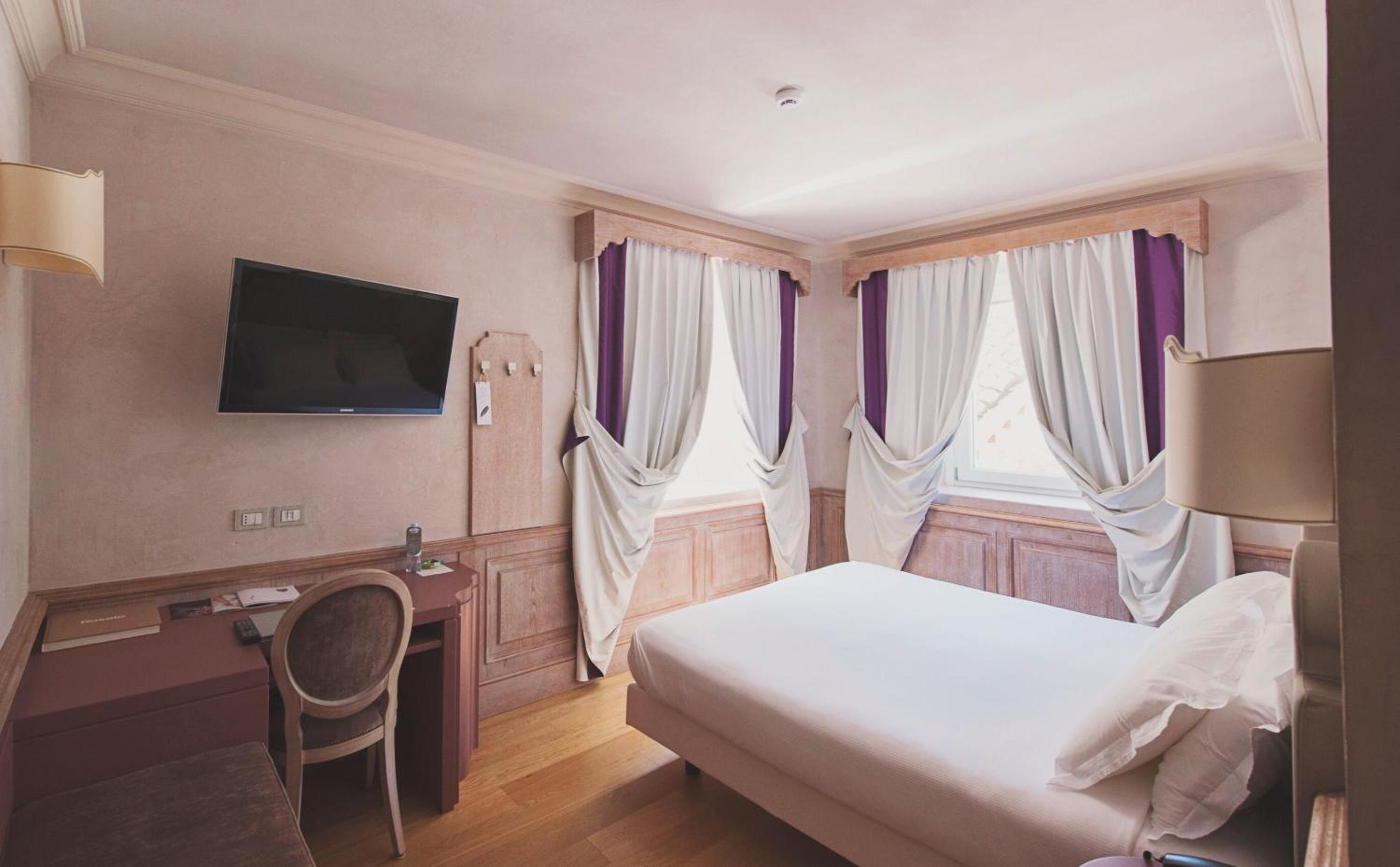 Prestige Double Room with Garden View - Photo 9