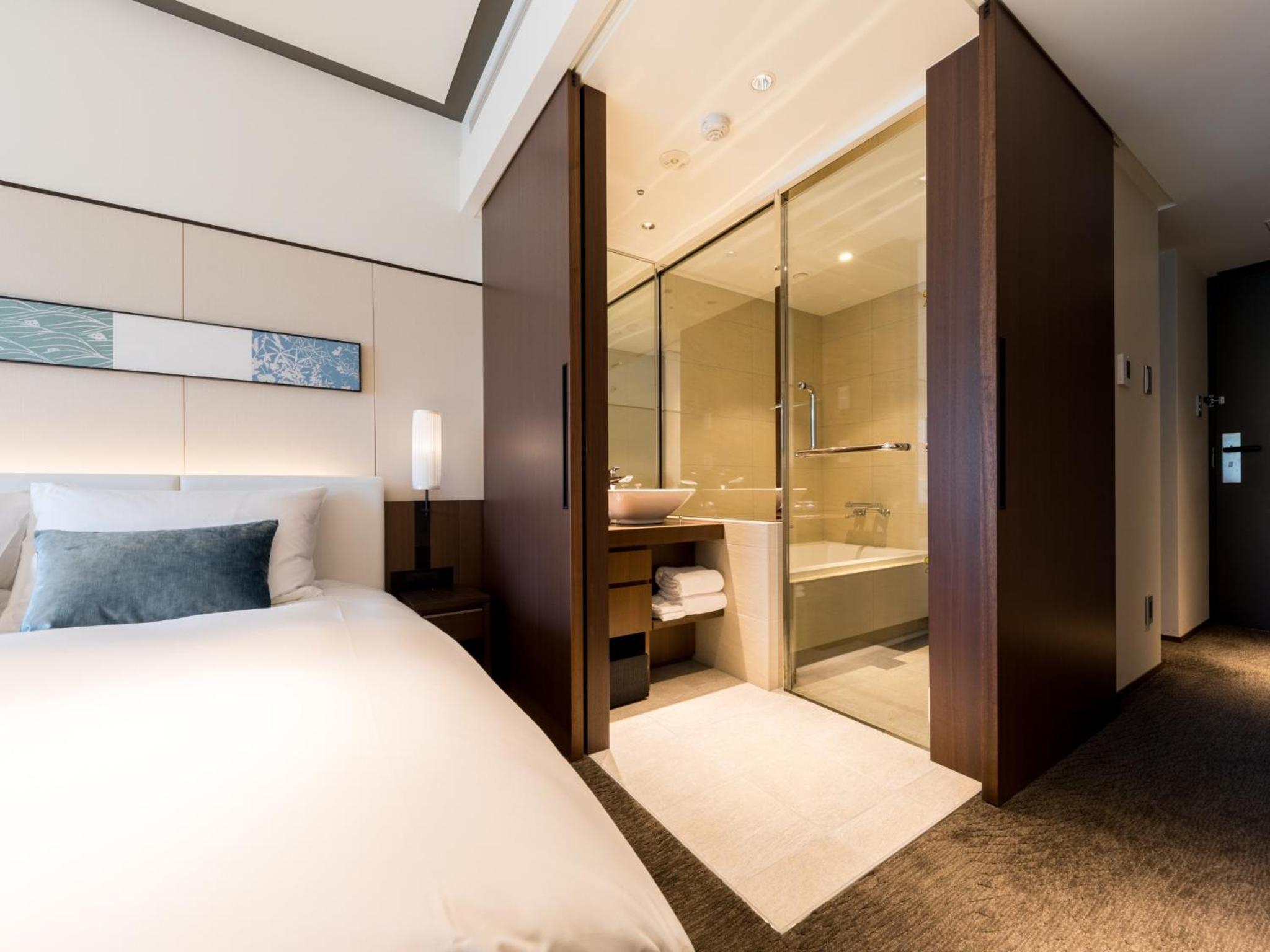 Double Room - Non-Smoking  - Photo 11