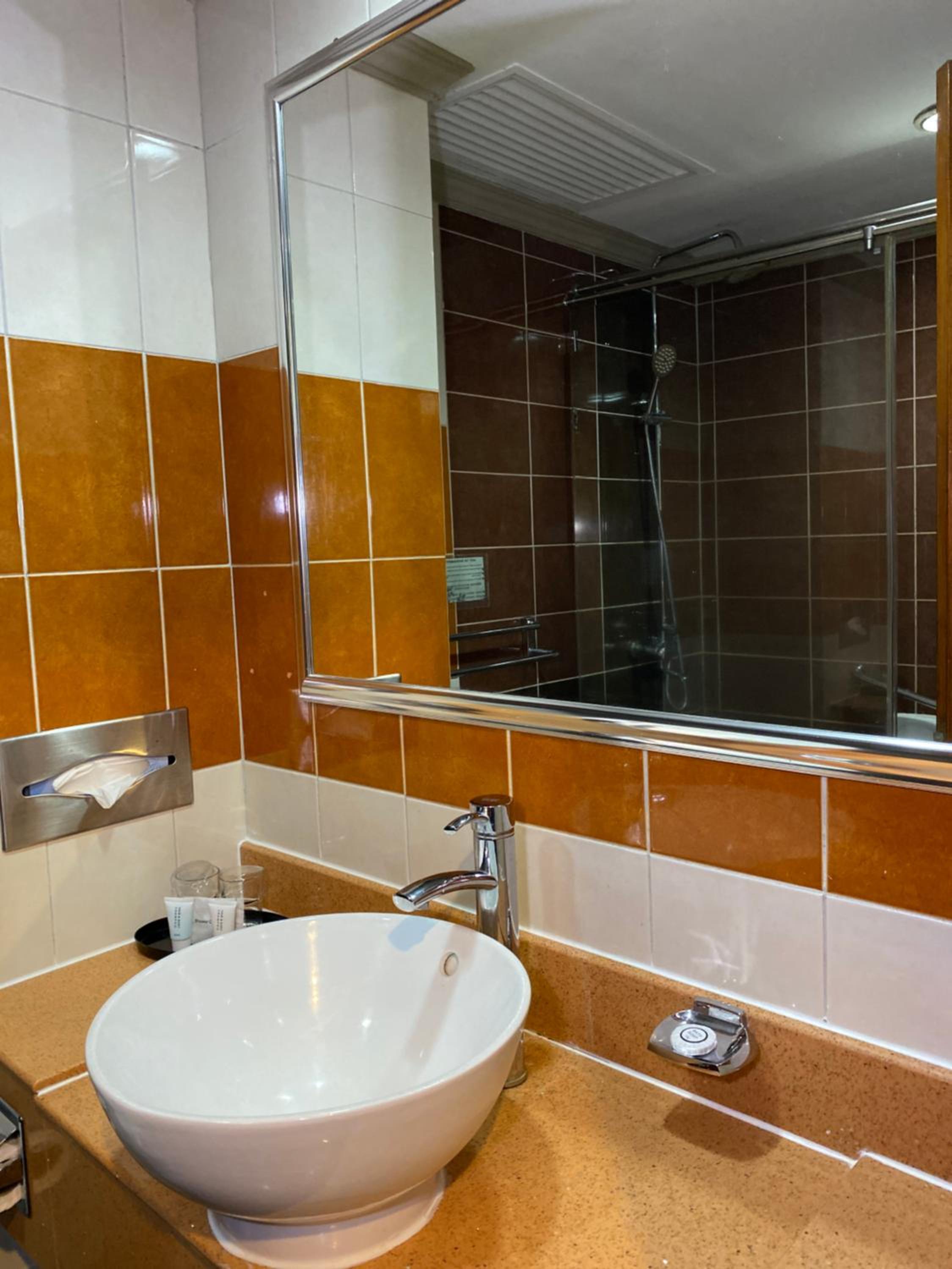 Selingan Deluxe King Room - Photo 14