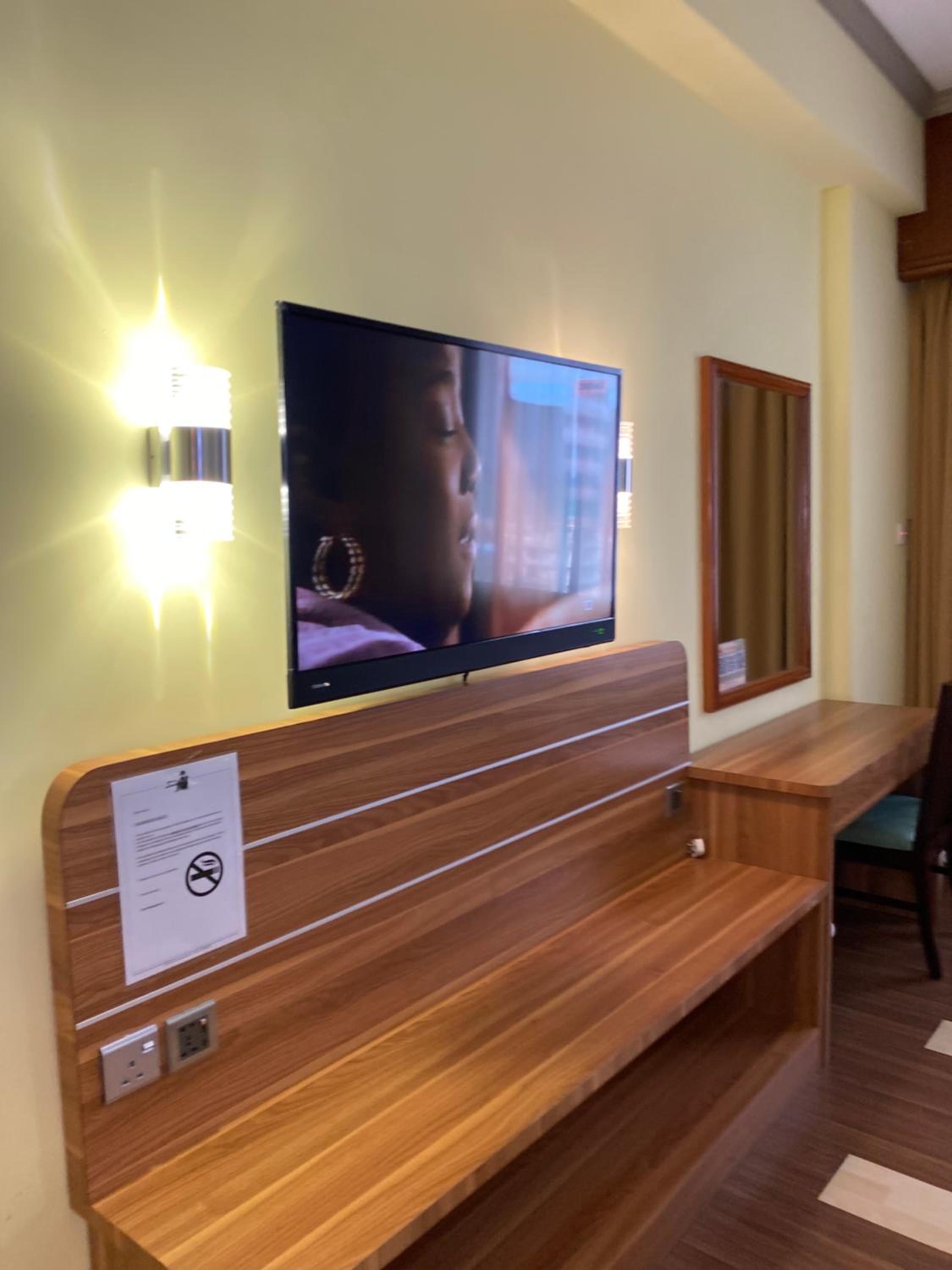Selingan Deluxe King Room - Photo 10