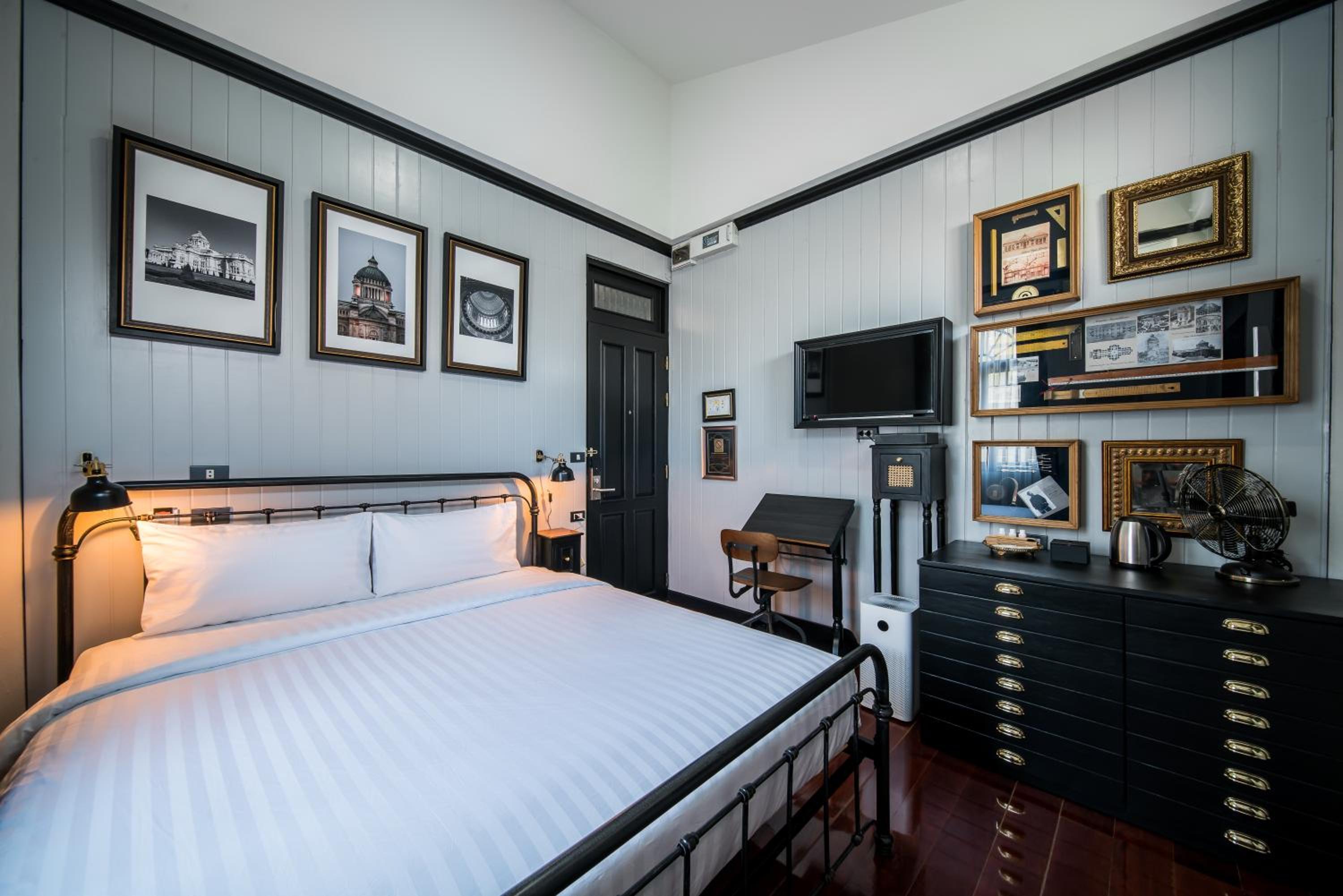 Executive Suite