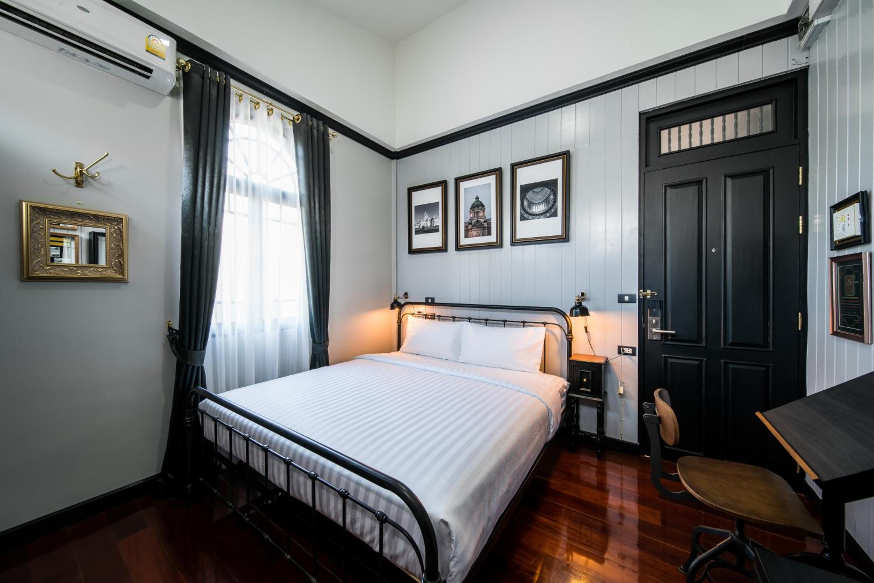 Executive Suite photo 2