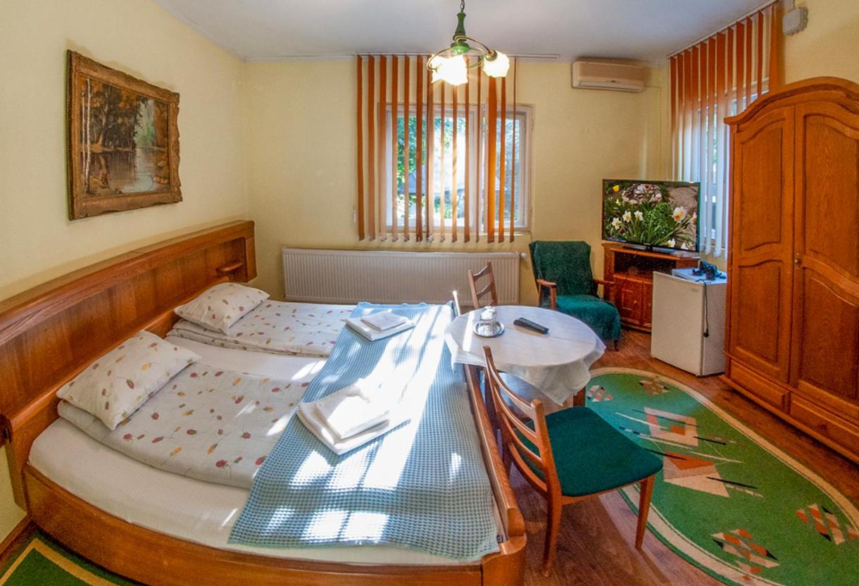 Double Room - Disability Access - Photo 5