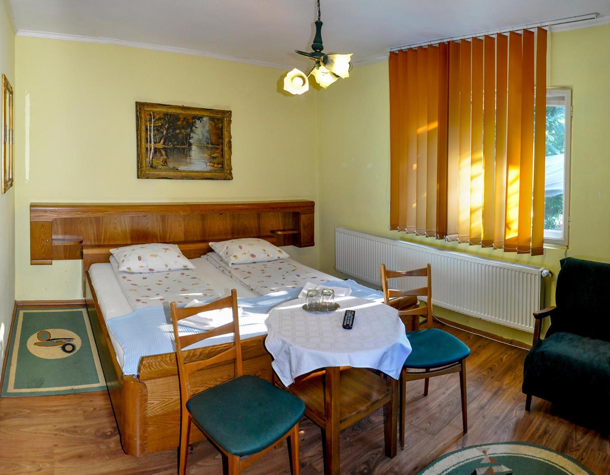 Double Room - Disability Access - Photo 7