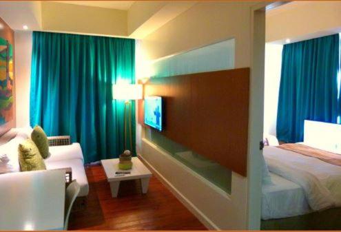 One-Bedroom Suite photo 2