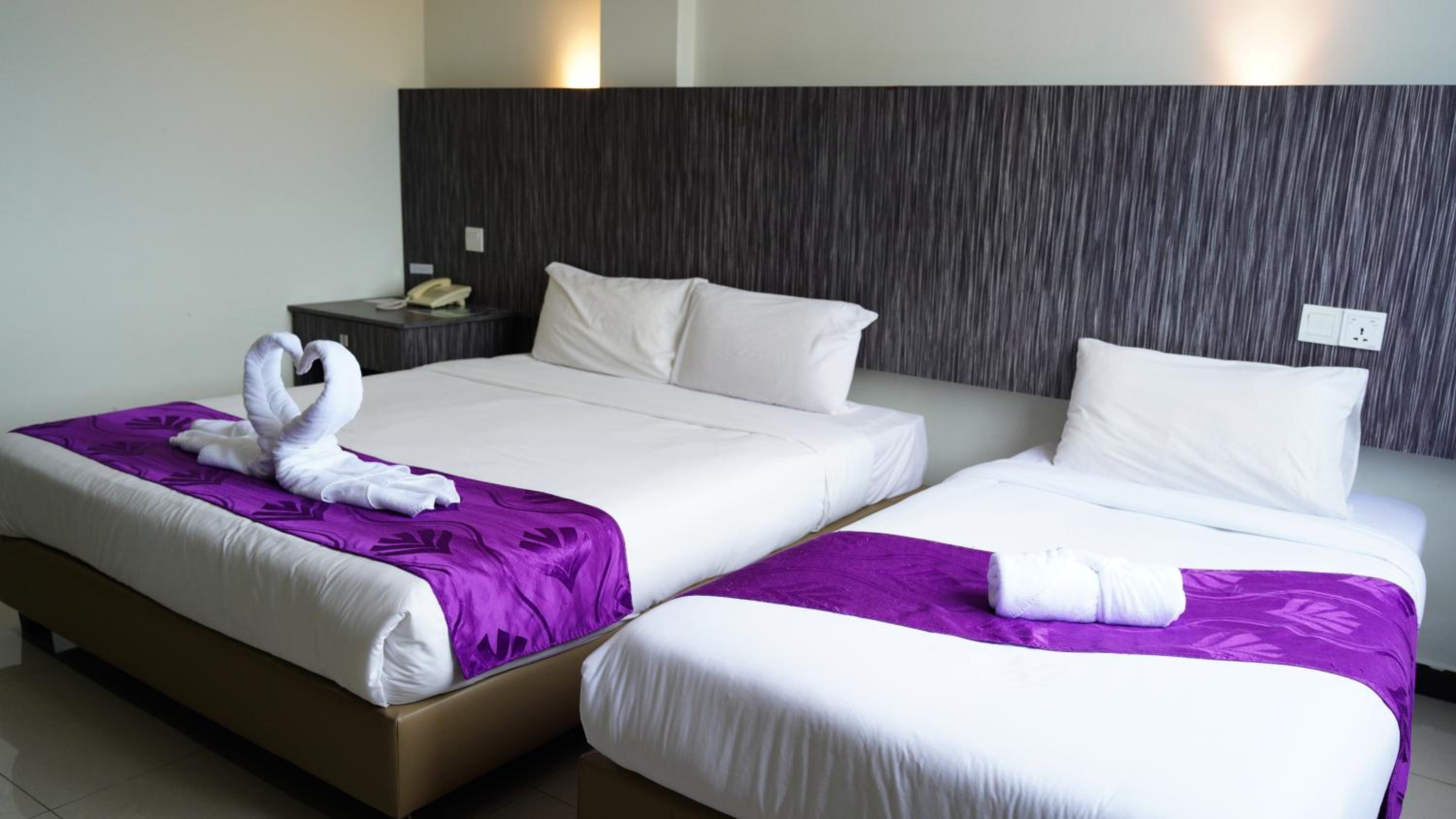 Deluxe Triple Room photo 2