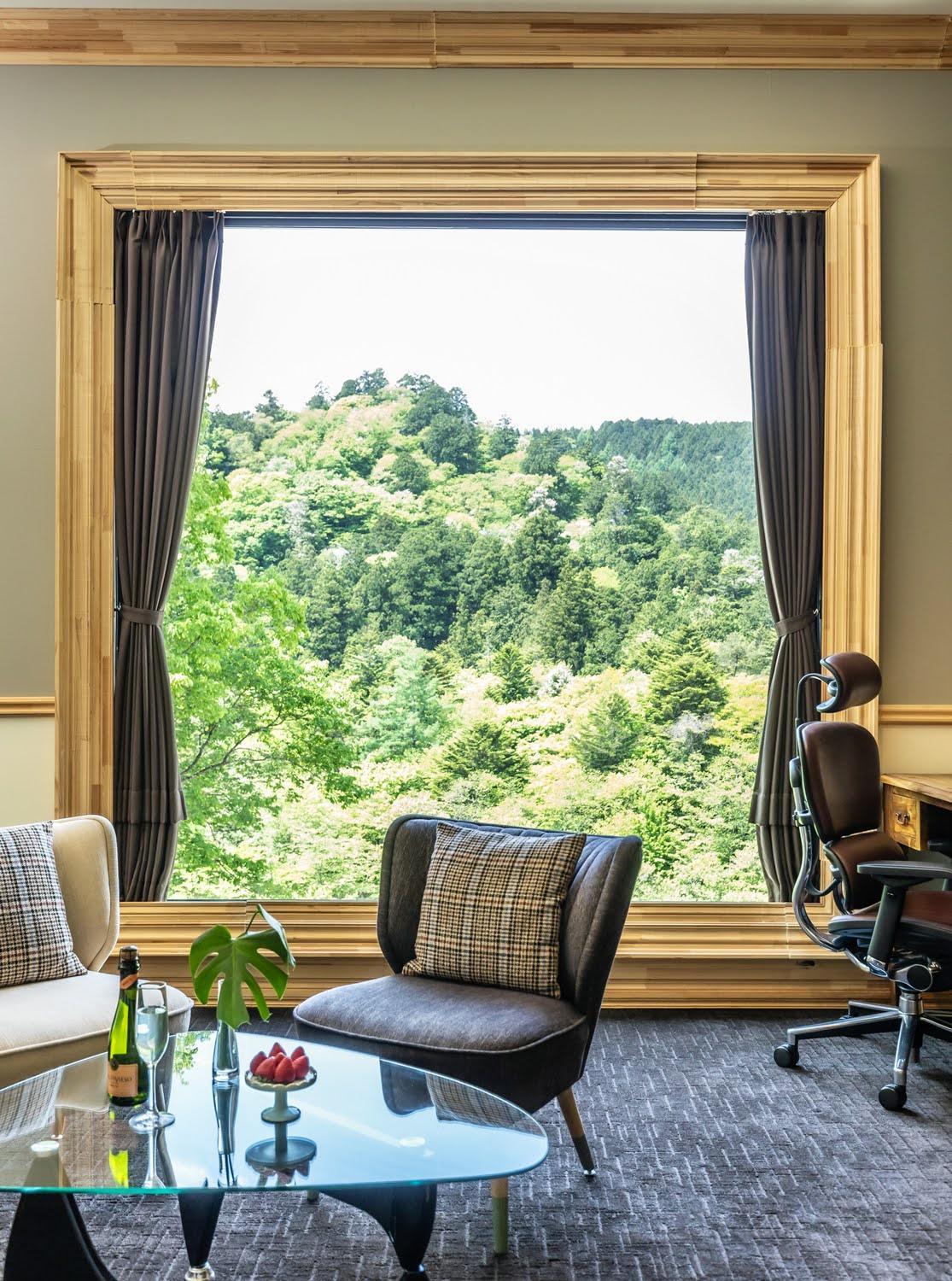 Luxury Triple Room with River View thumbnail 6