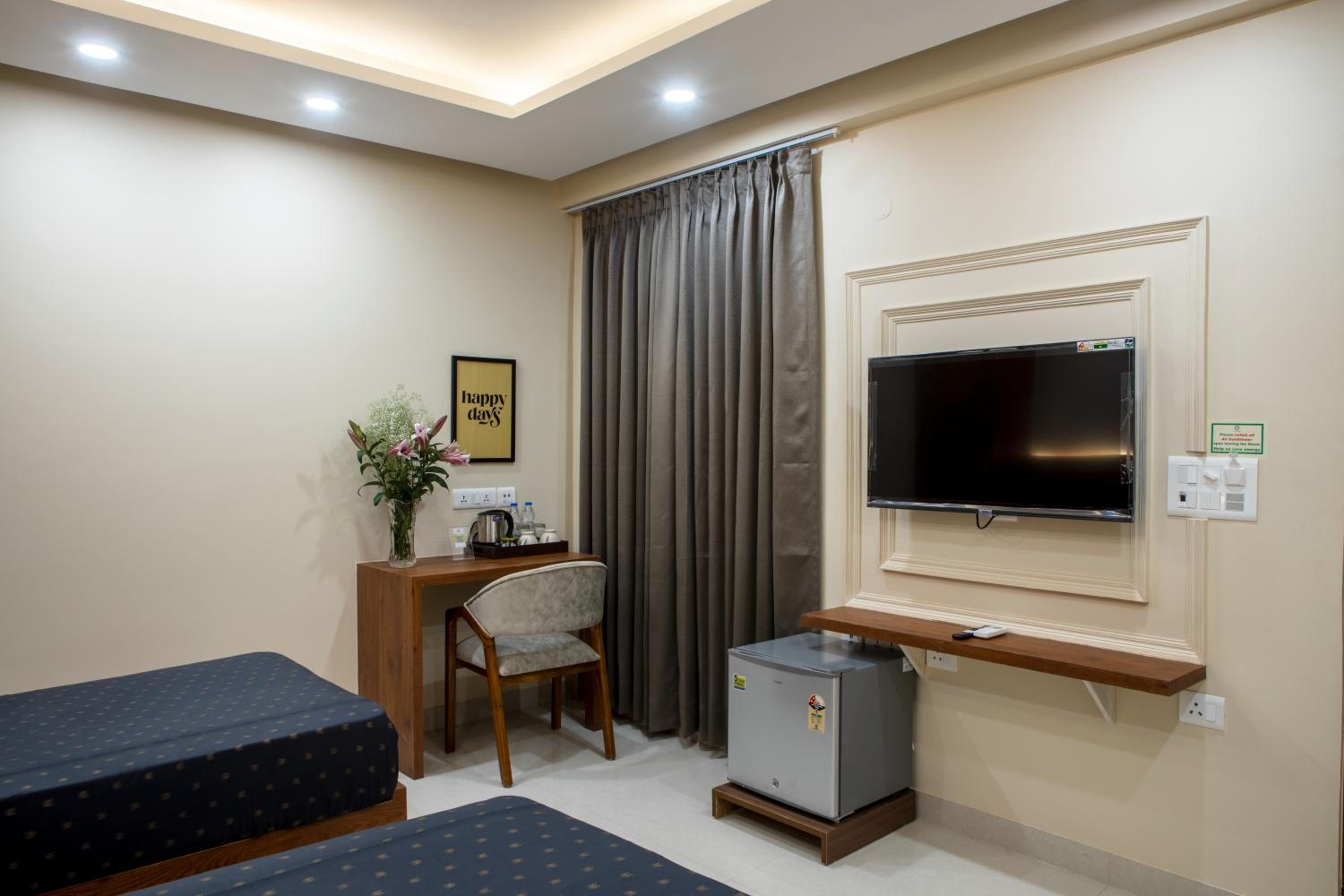 Double or Twin Room - Photo 7
