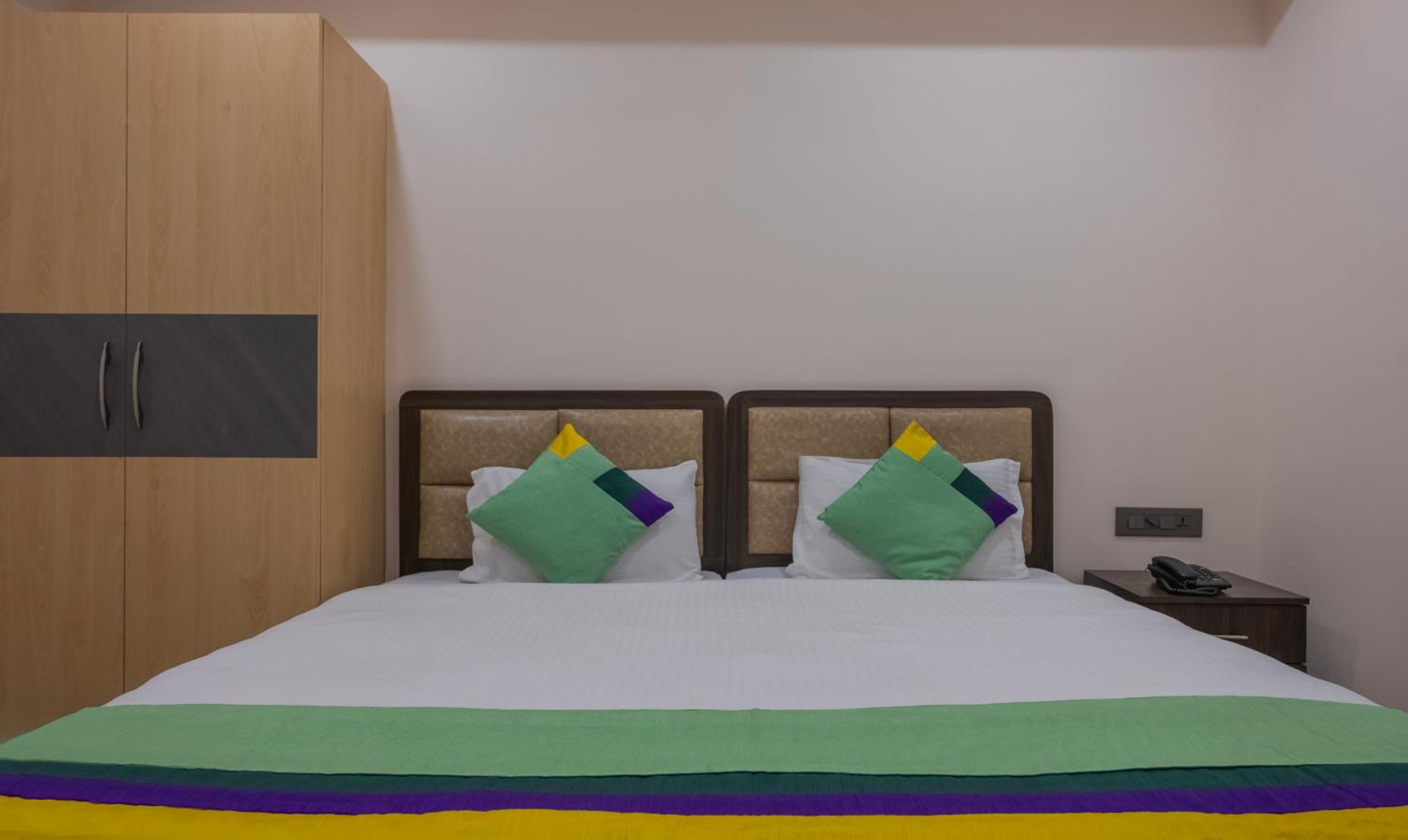 Standard Double Room - Photo 6