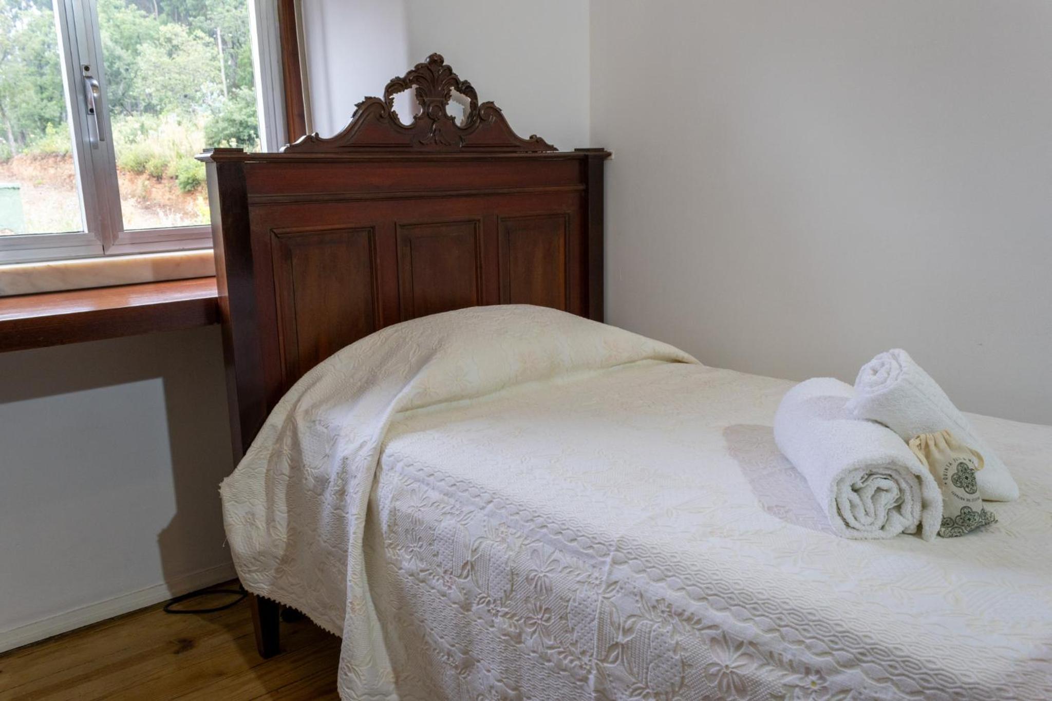 Single Room with Shared Bathroom