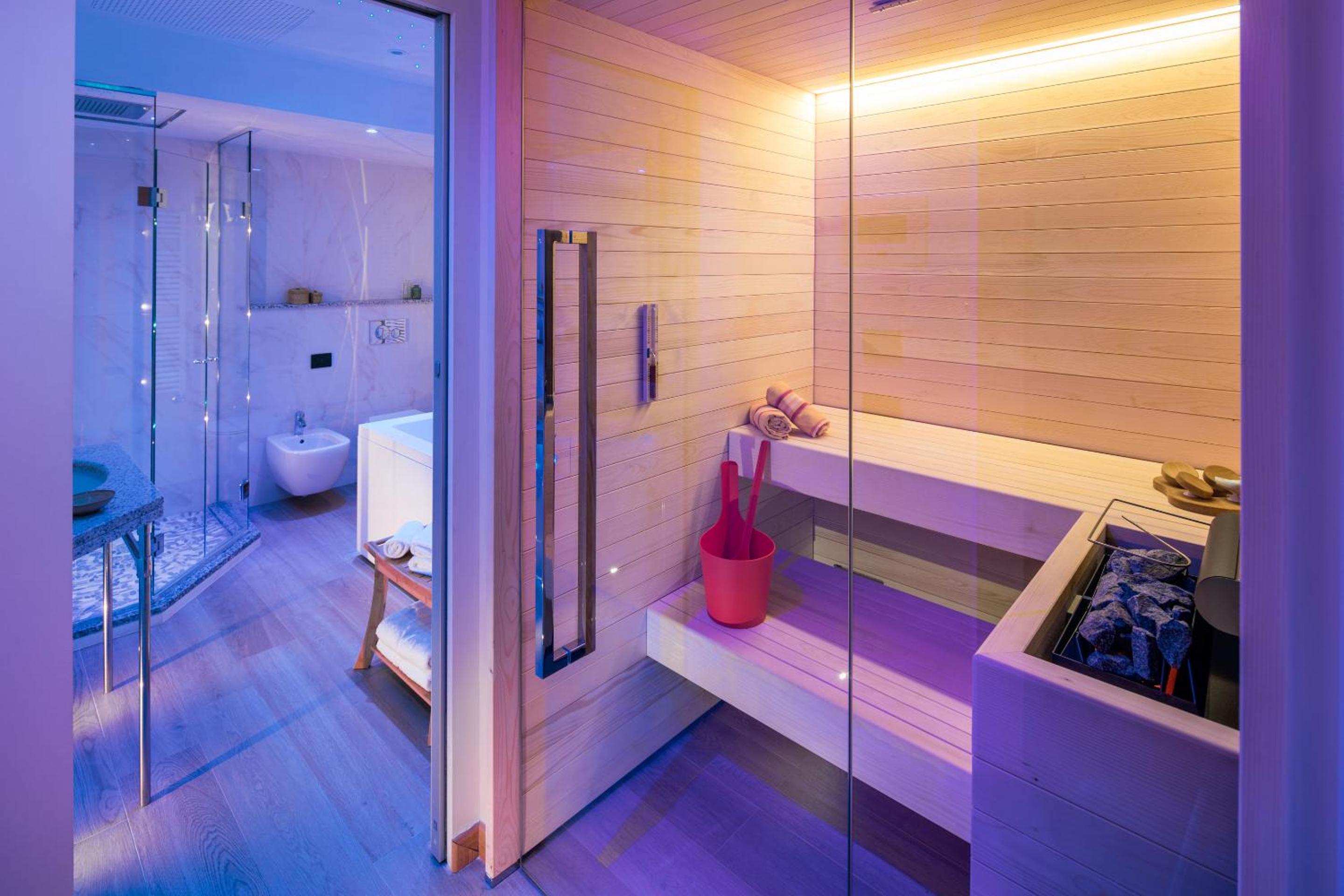 Junior Suite with Sauna - Photo 5