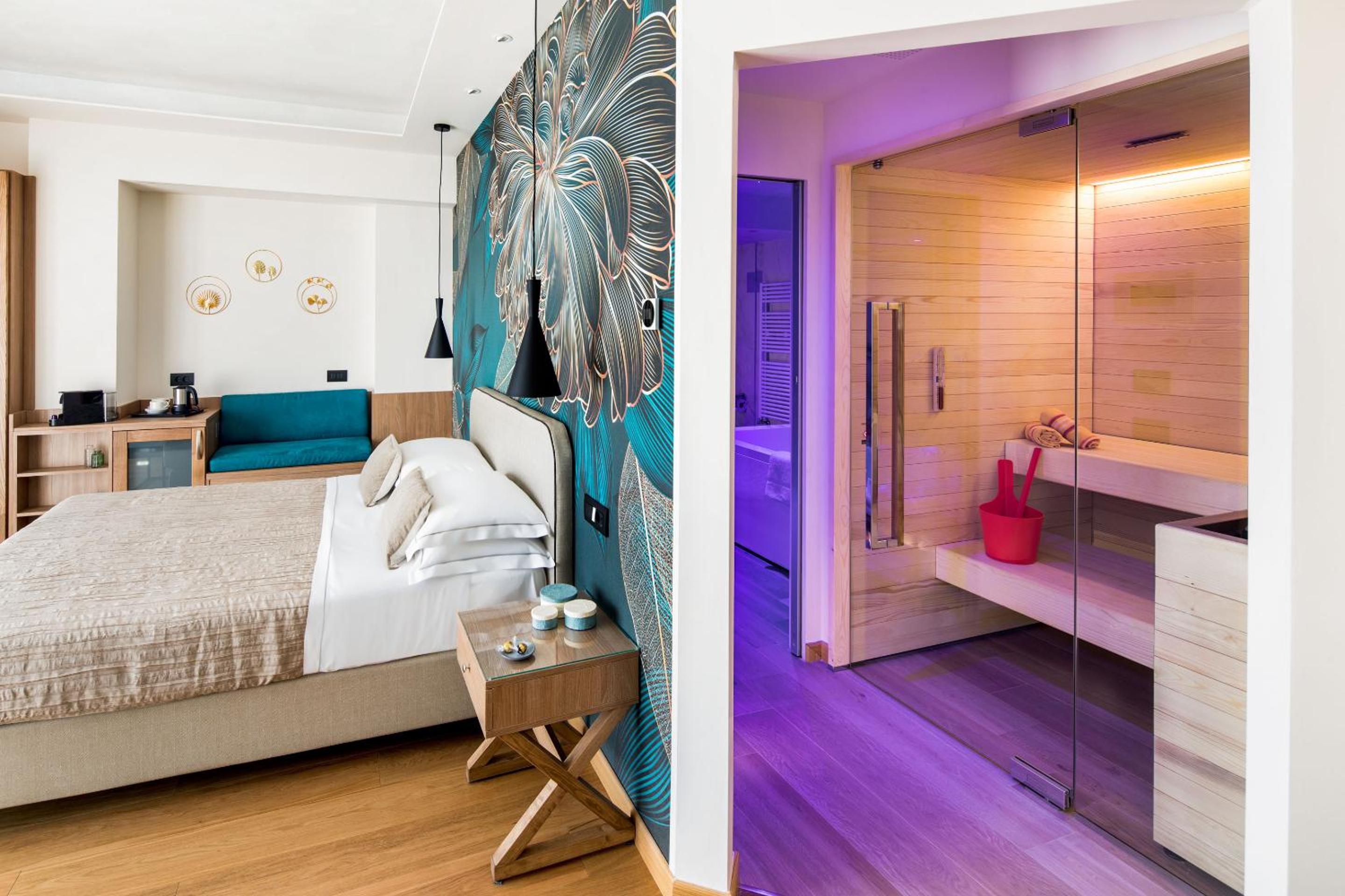 Junior Suite with Sauna - Photo 10