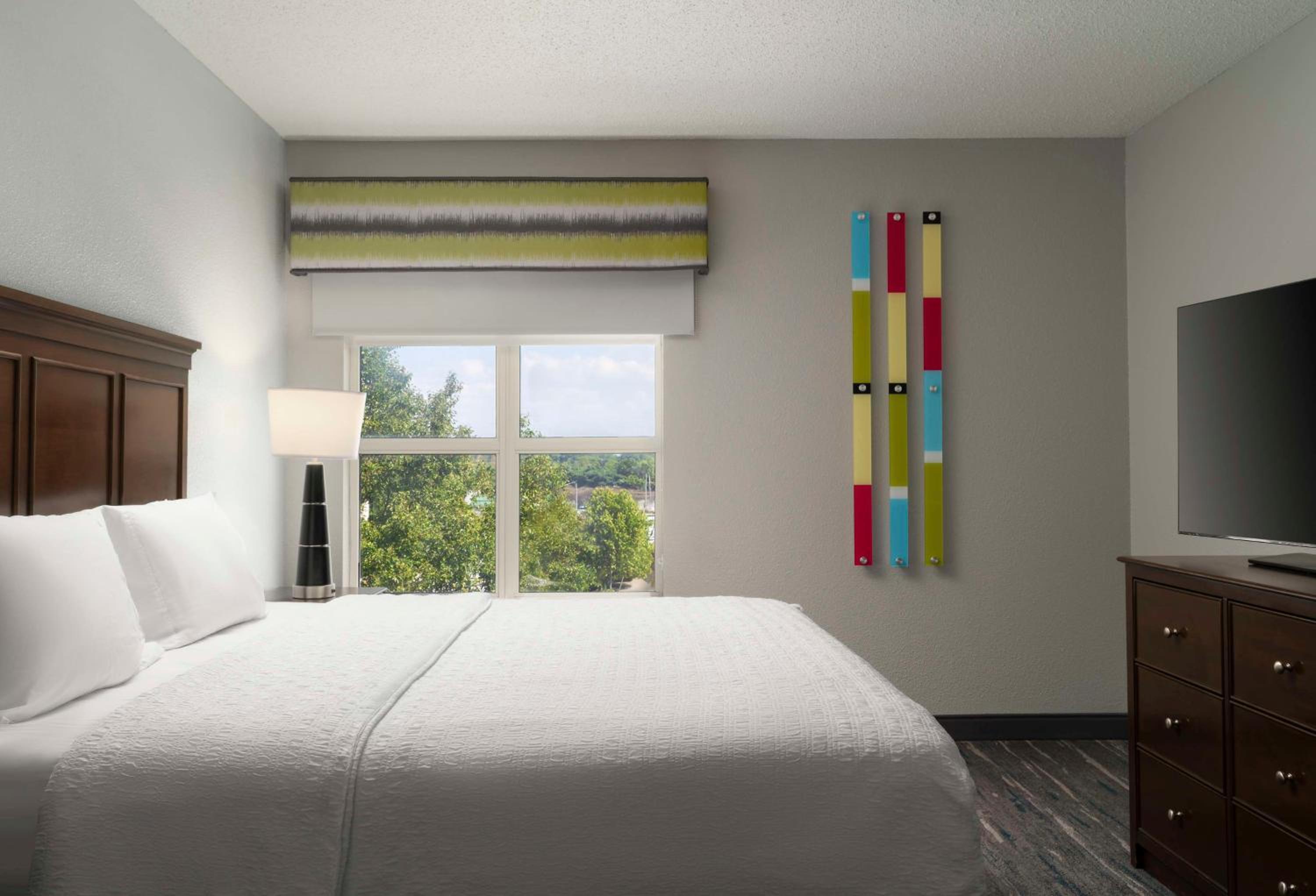 One-Bedroom King Suite with Kitchen - Non-Smoking  - Photo 3