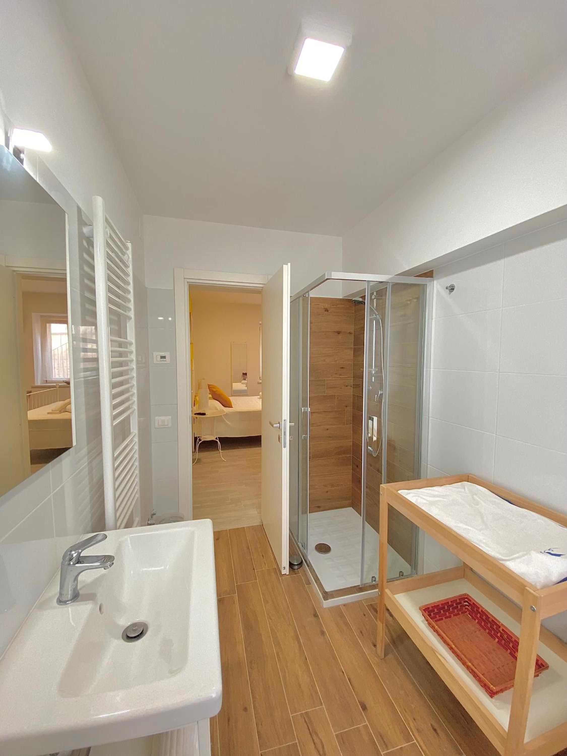 Family Room with Private Bathroom photo 3