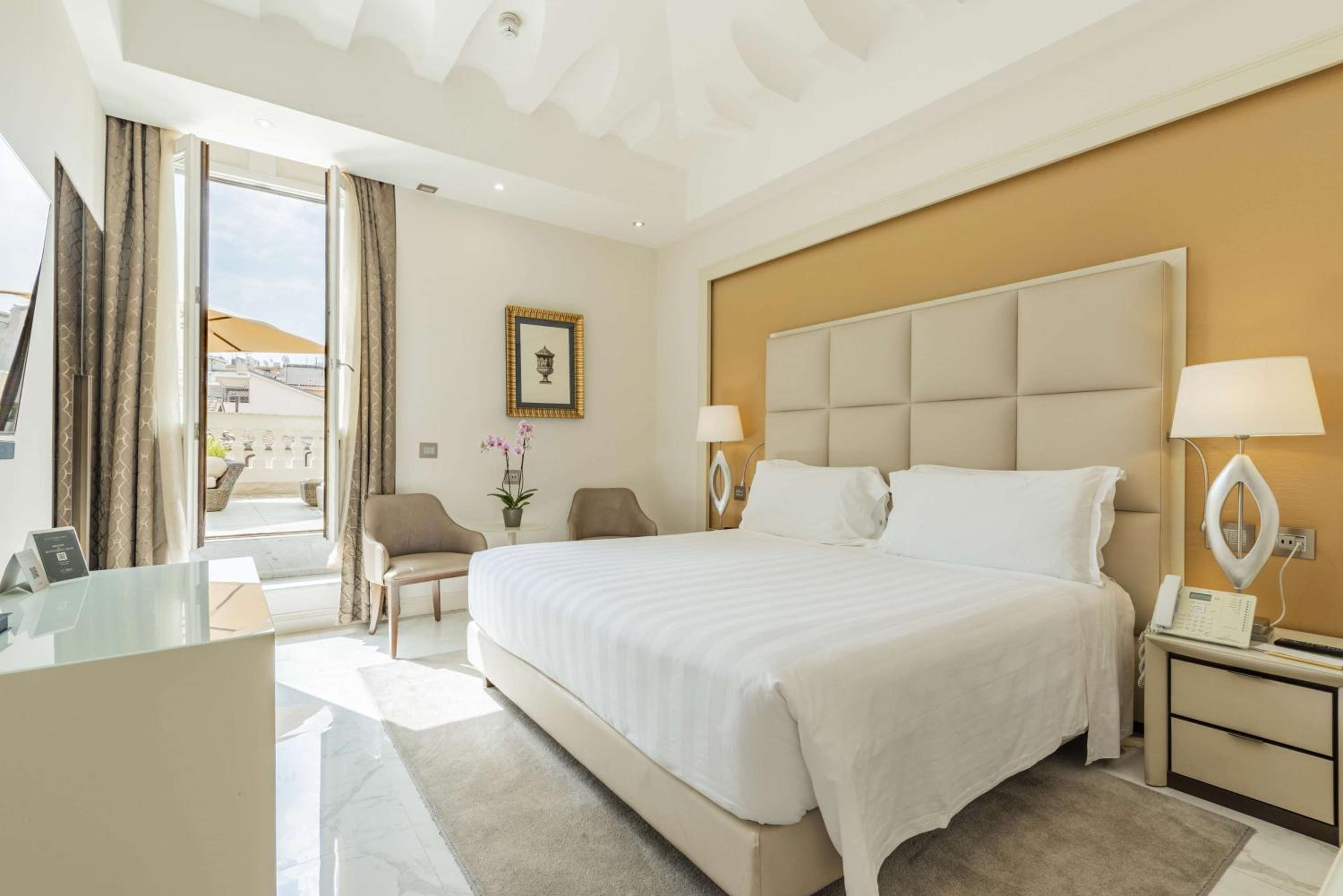 Prestige King Room with Terrace thumbnail 6