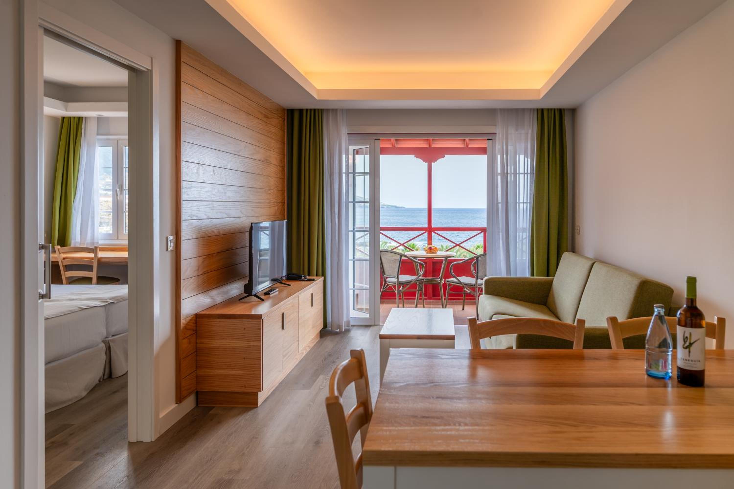 Apartment with Sea View