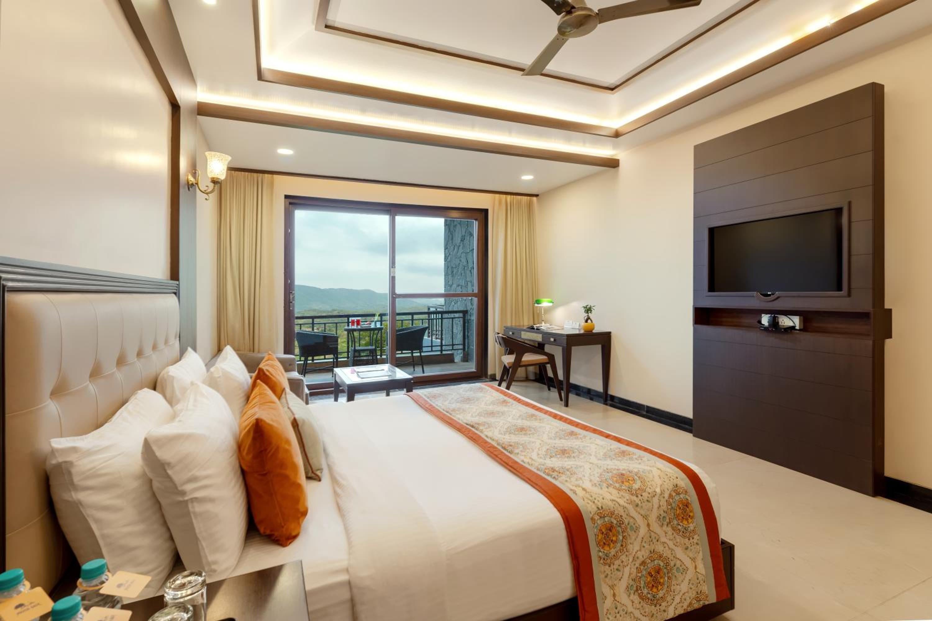 Premium Room with Balcony photo 1