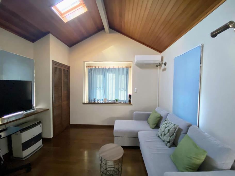 One-Bedroom House photo 1