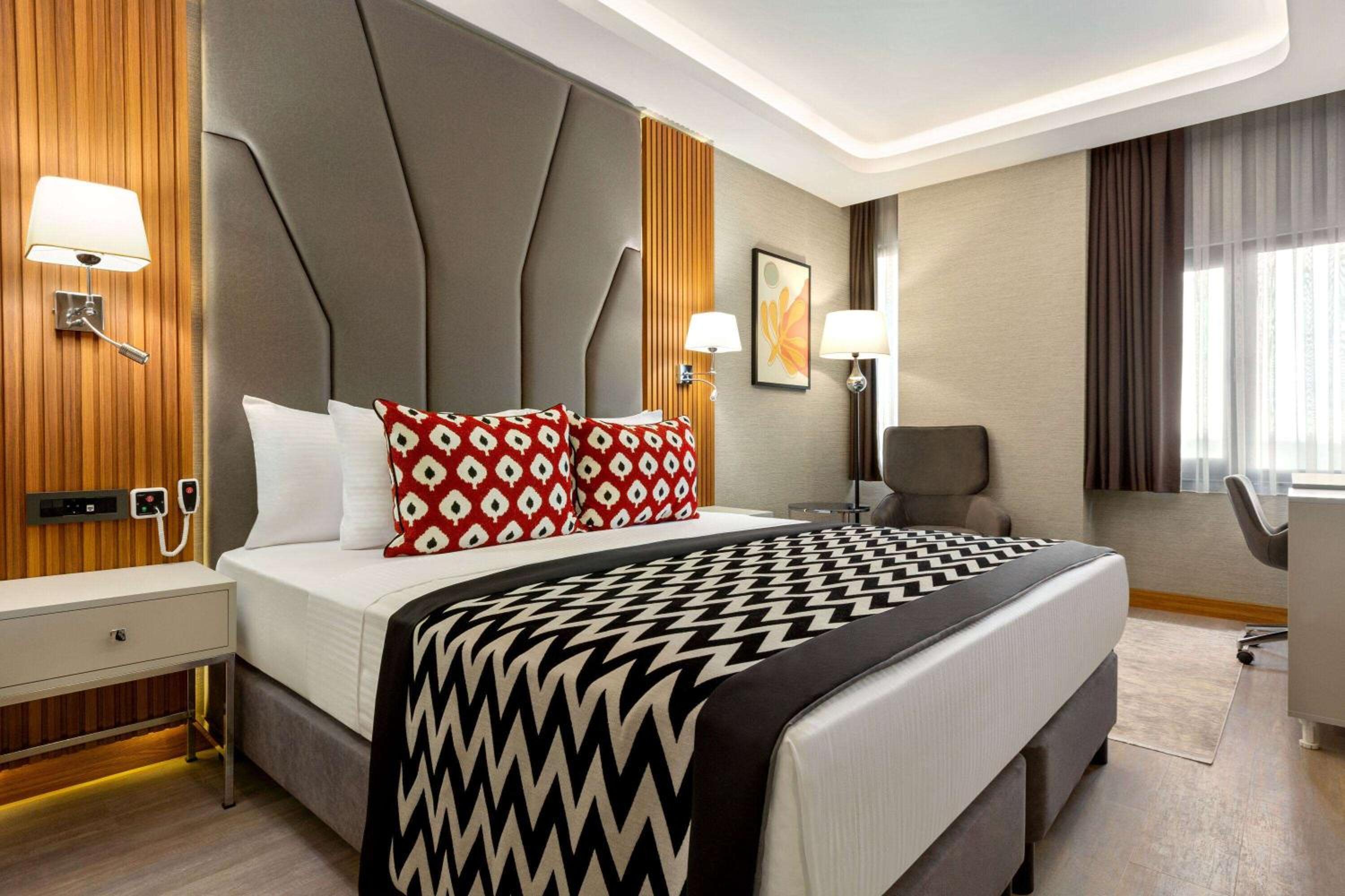 Deluxe Triple Room with Balcony