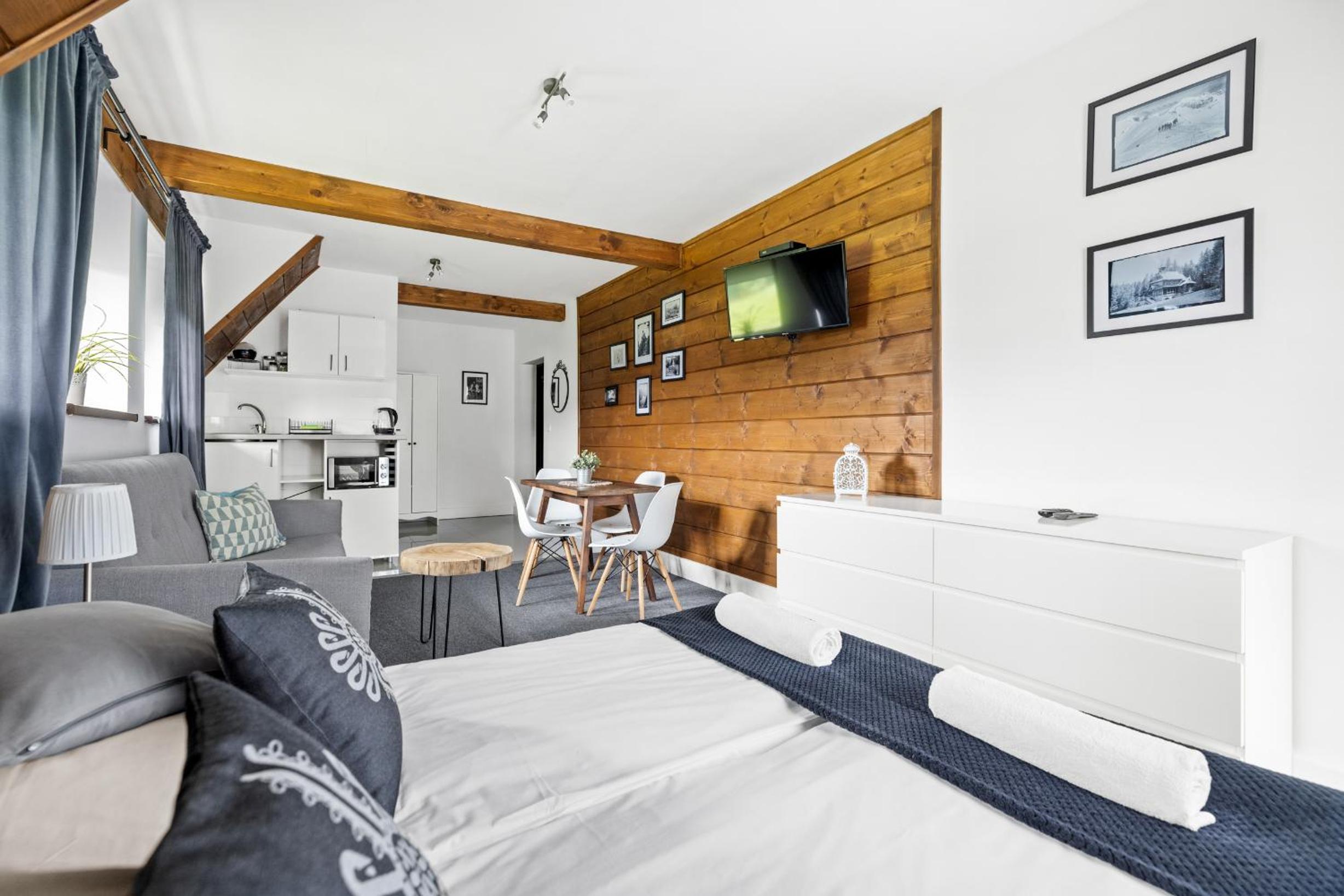 Superior Studio photo 2