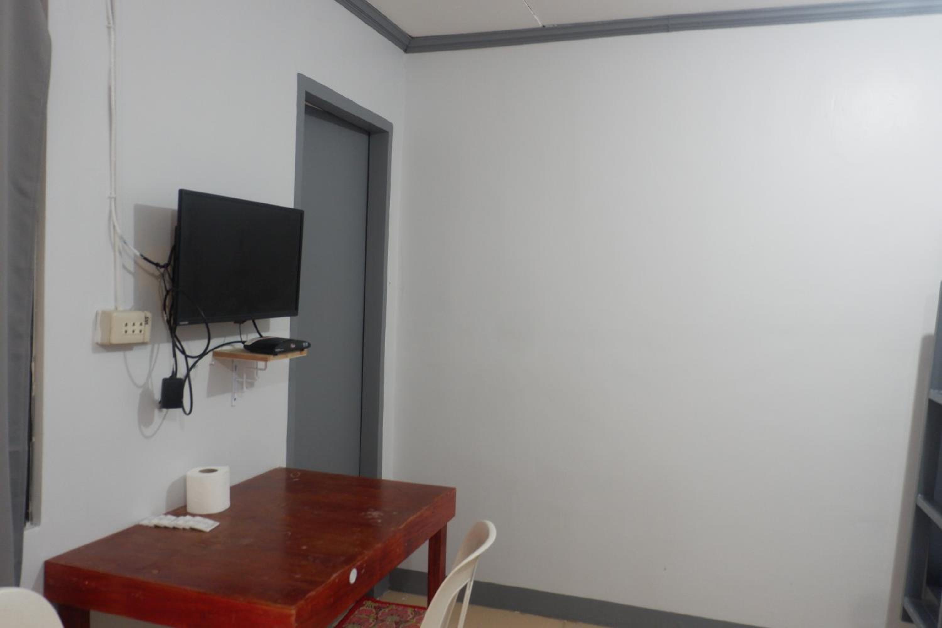 Standard Family Room photo 2