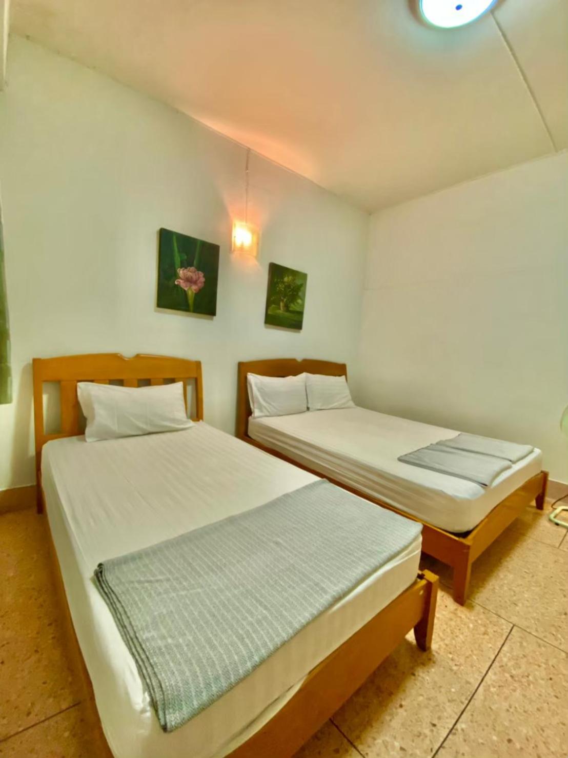 Budget Triple Room with Fan - Photo 1