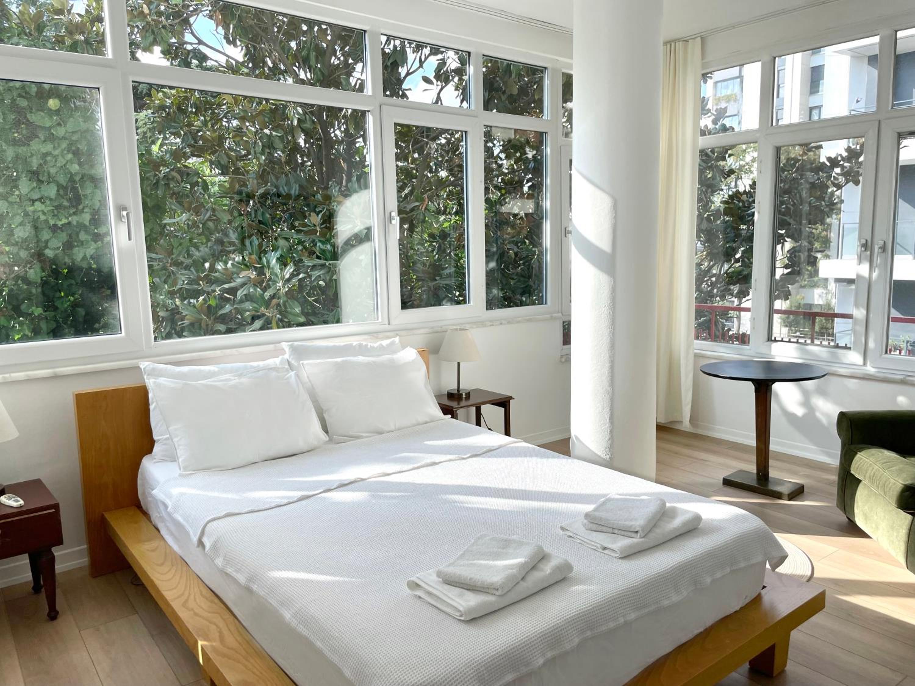 Budget Double Room photo 3