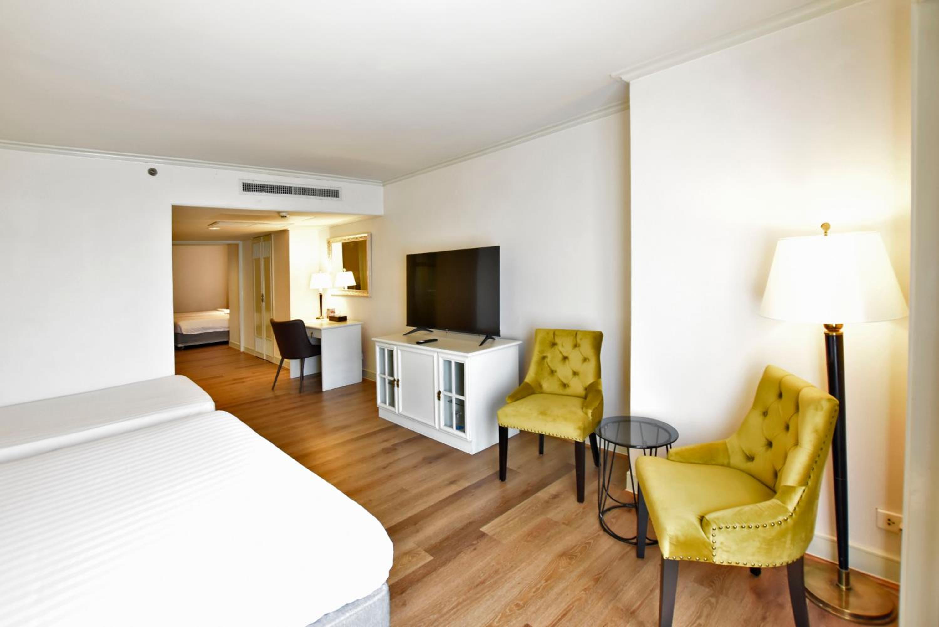Family Suite City View photo 2