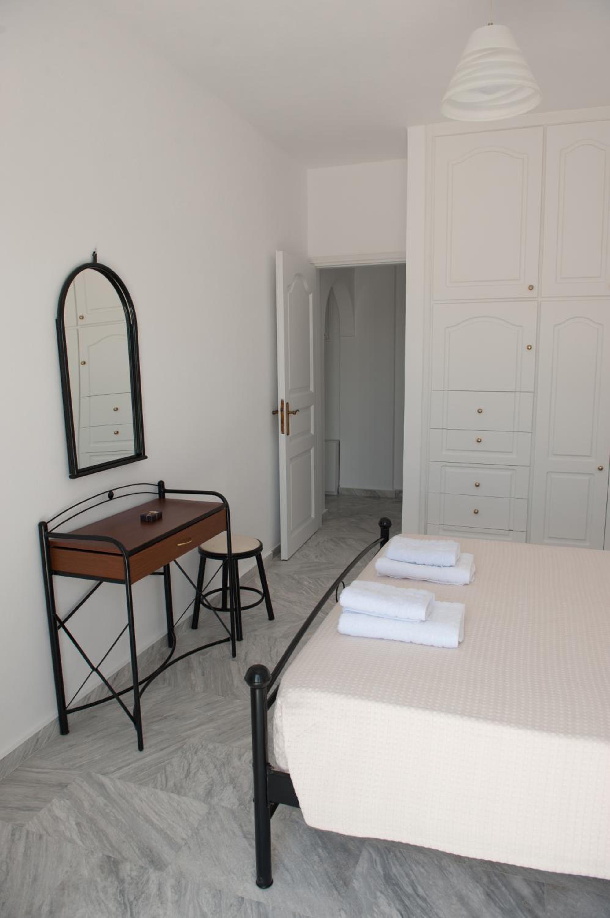 Two-Bedroom Apartment - Photo 6