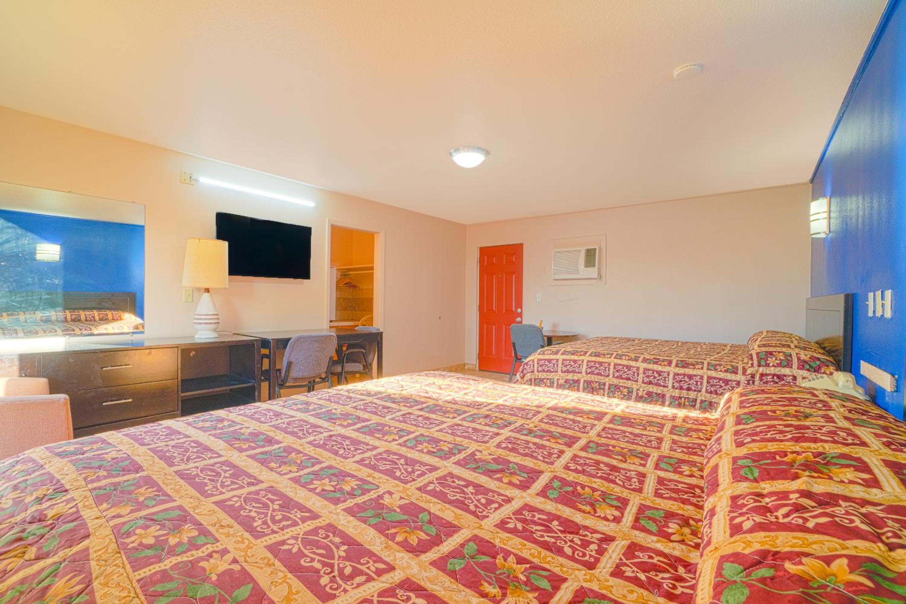2 King Bed	 - Photo 3