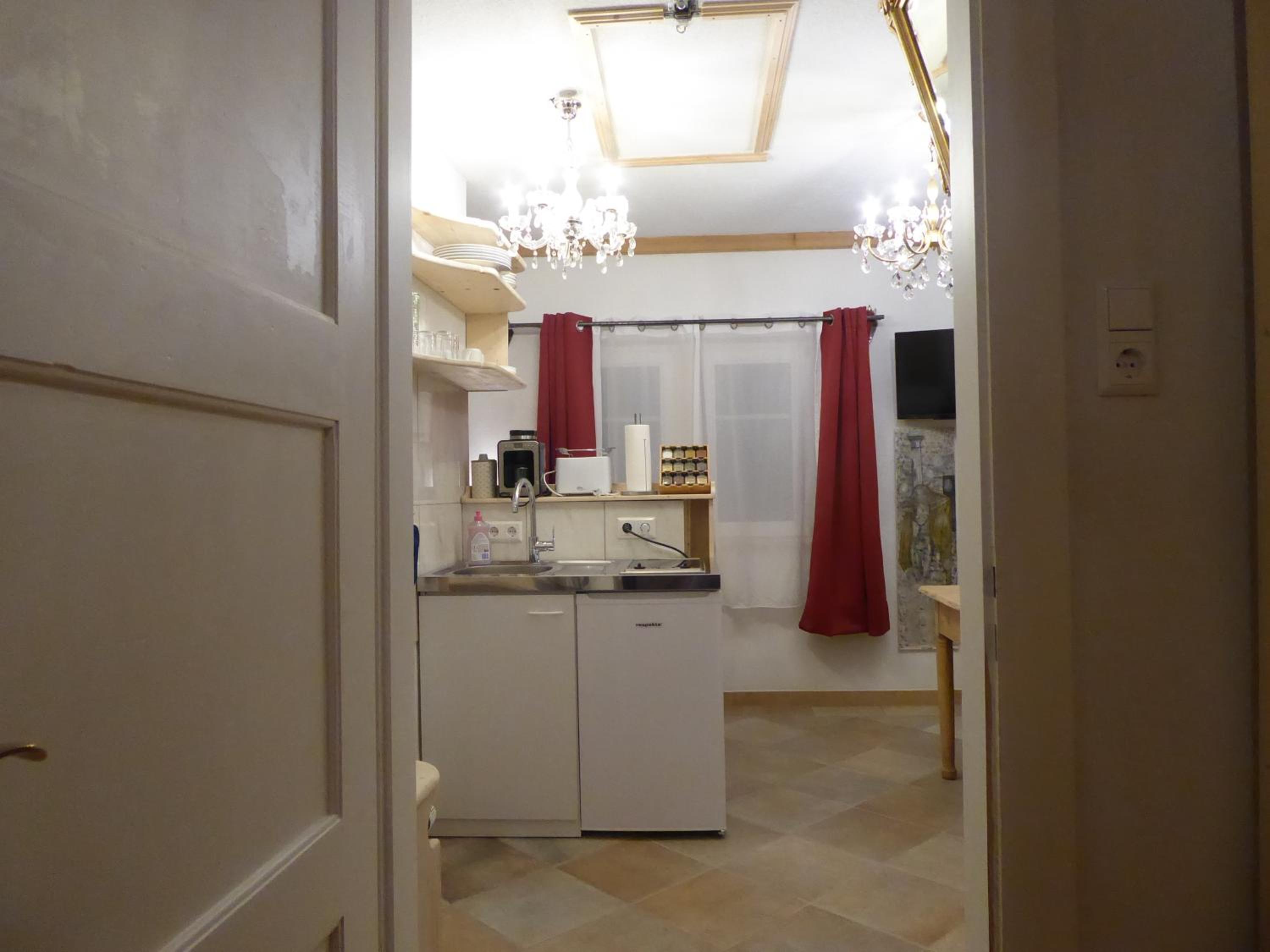 One-Bedroom Apartment - Photo 7