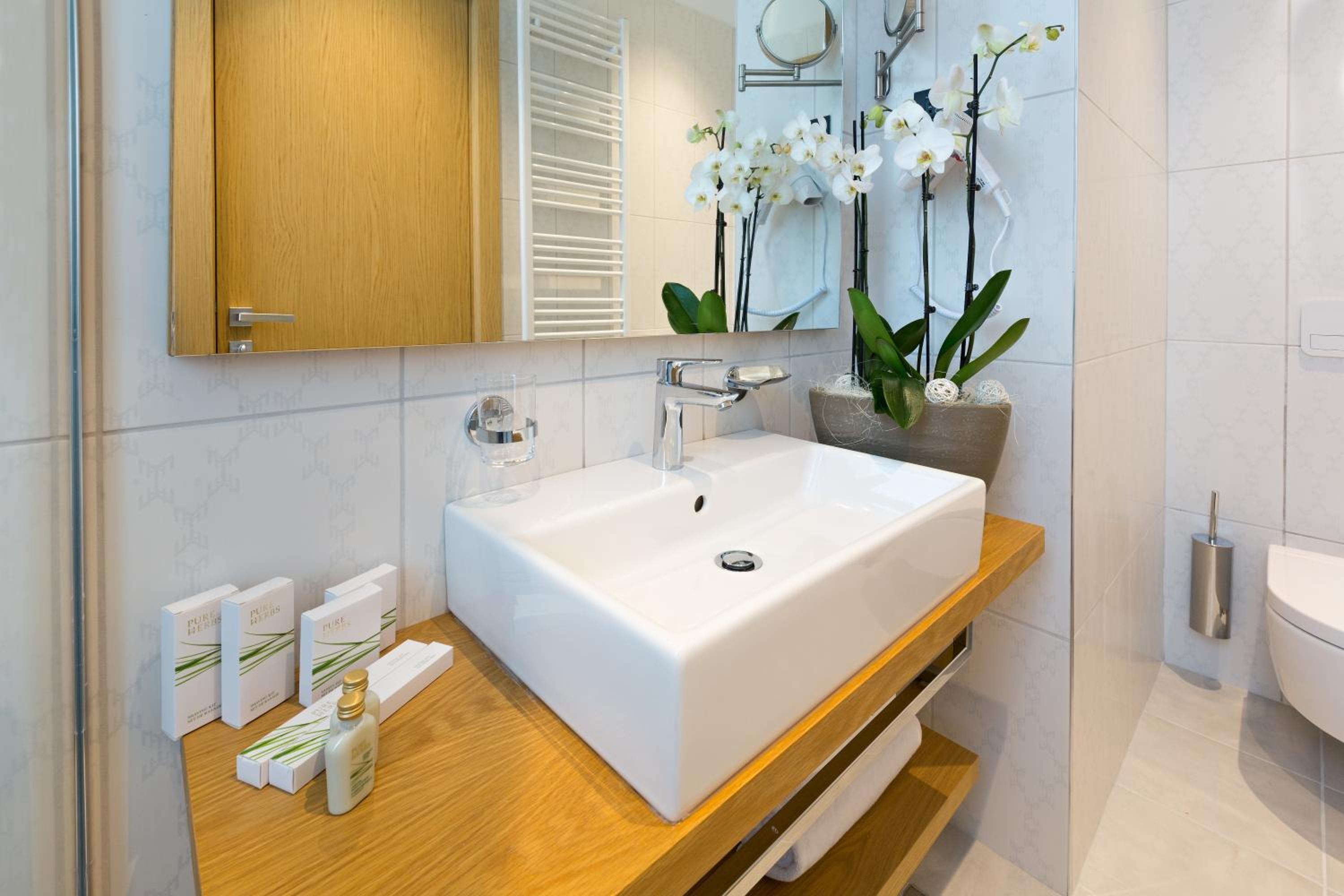 Executive Double Room with Balcony and Museum View - Photo 6