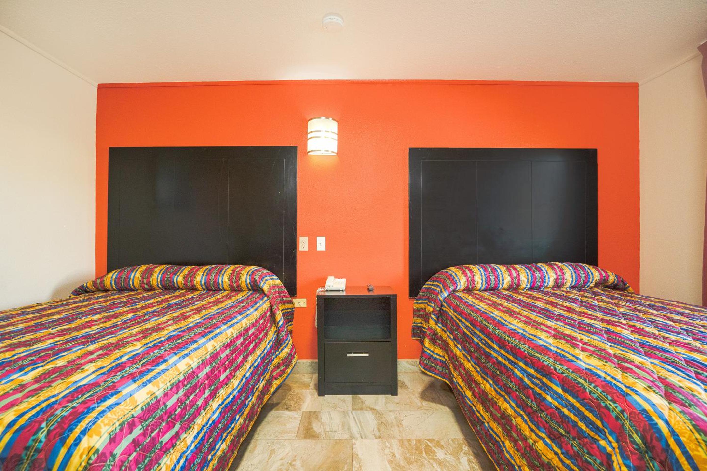 2 Full Bed	 - Photo 9