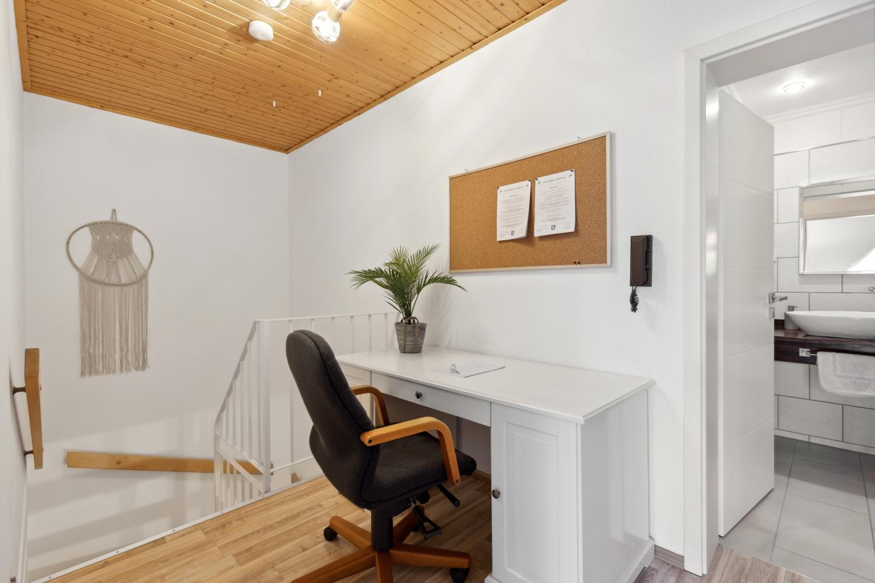 Studio Apartment photo 3