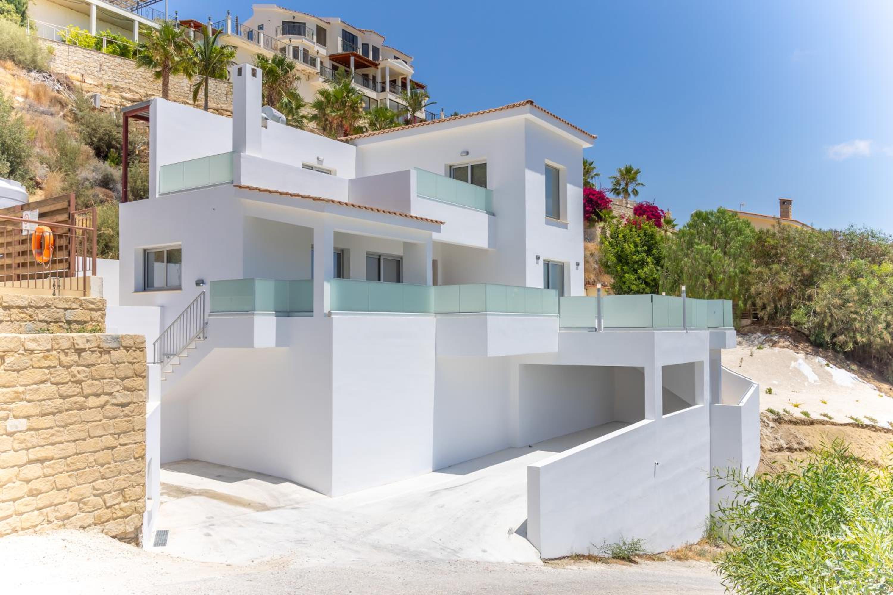 Three-Bedroom Villa photo 2