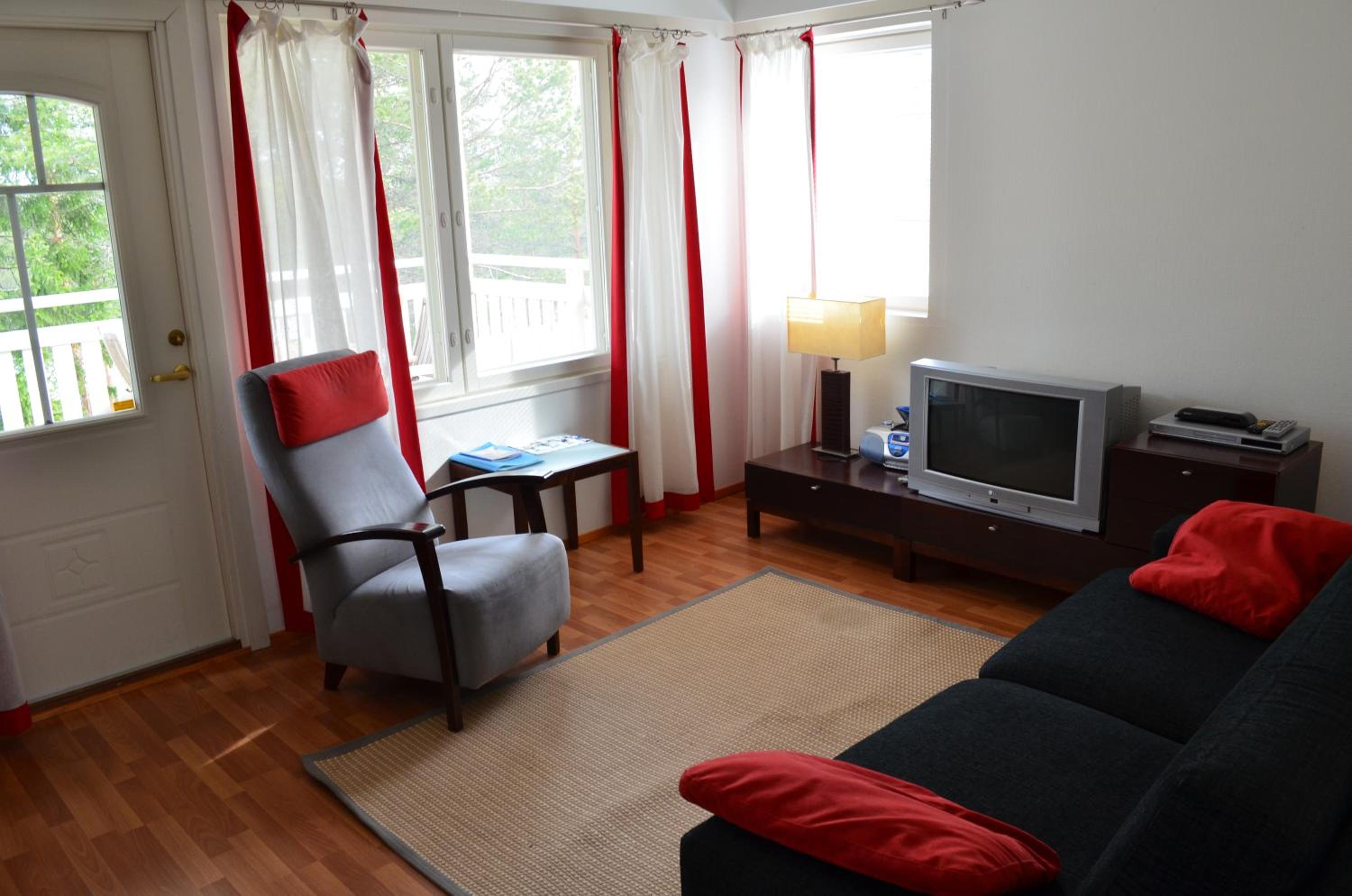One-Bedroom Apartment with Sauna - Photo 6