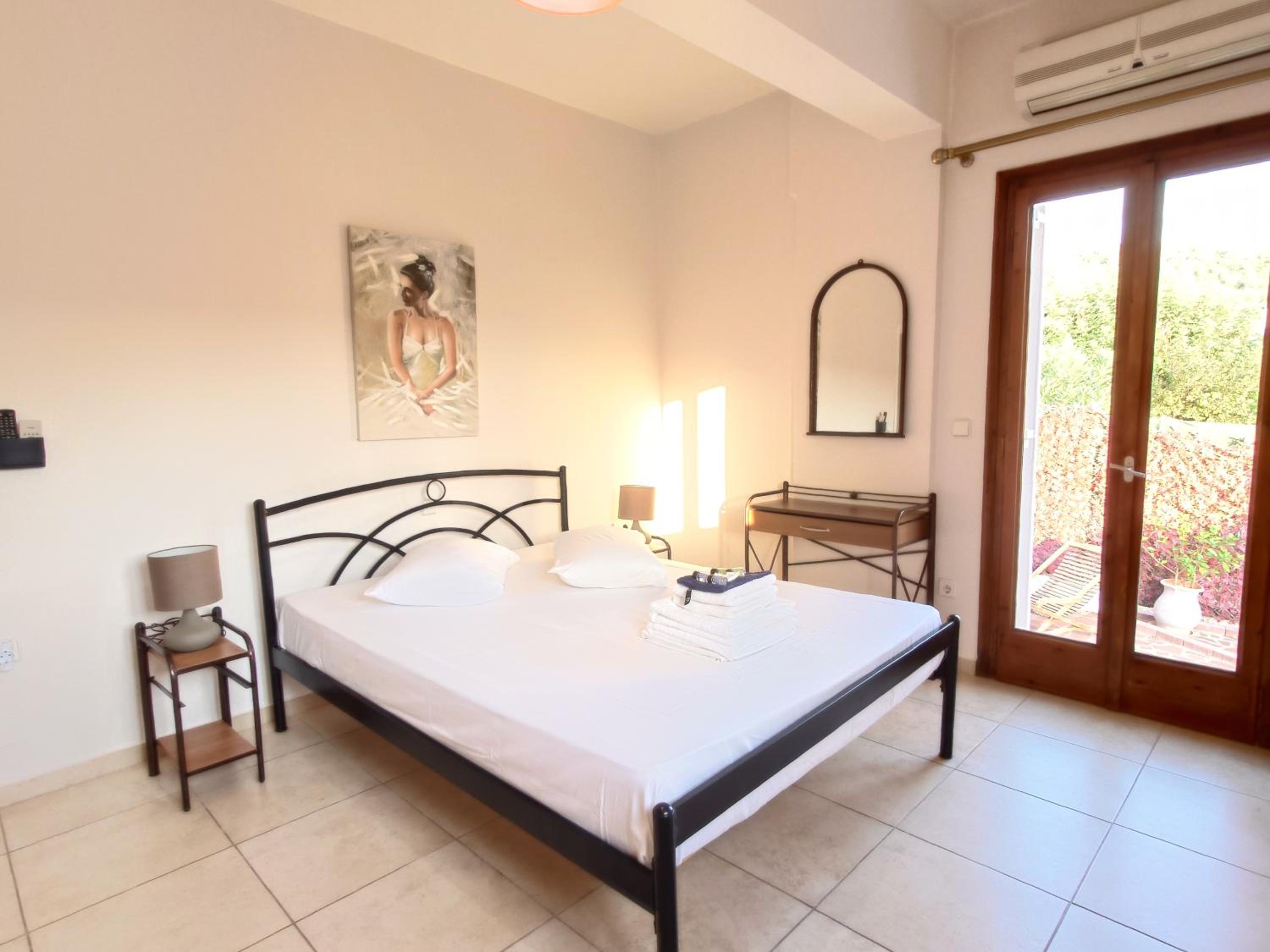 One-Bedroom Apartment - Photo 10