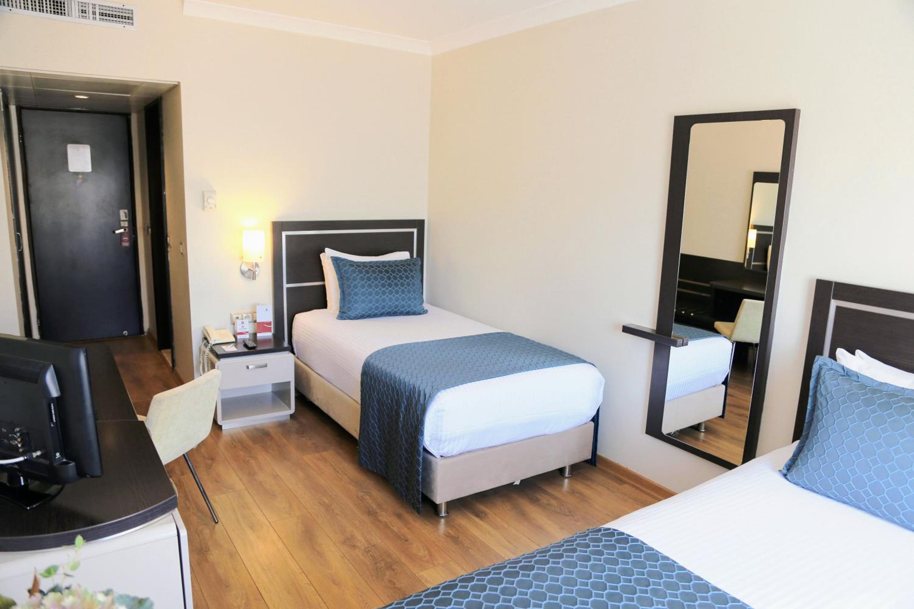 Standard Room photo 2