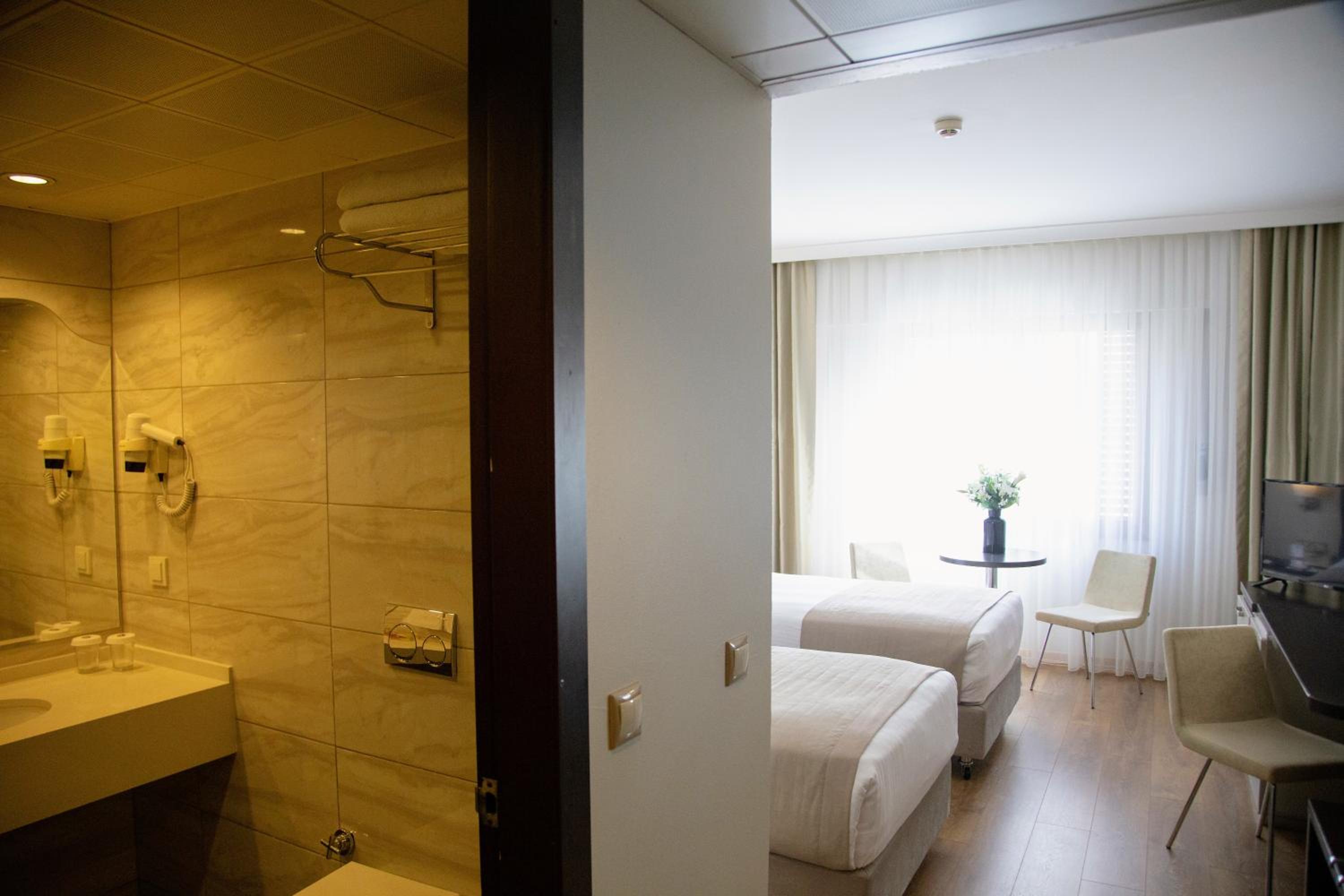 Standard Room photo 1