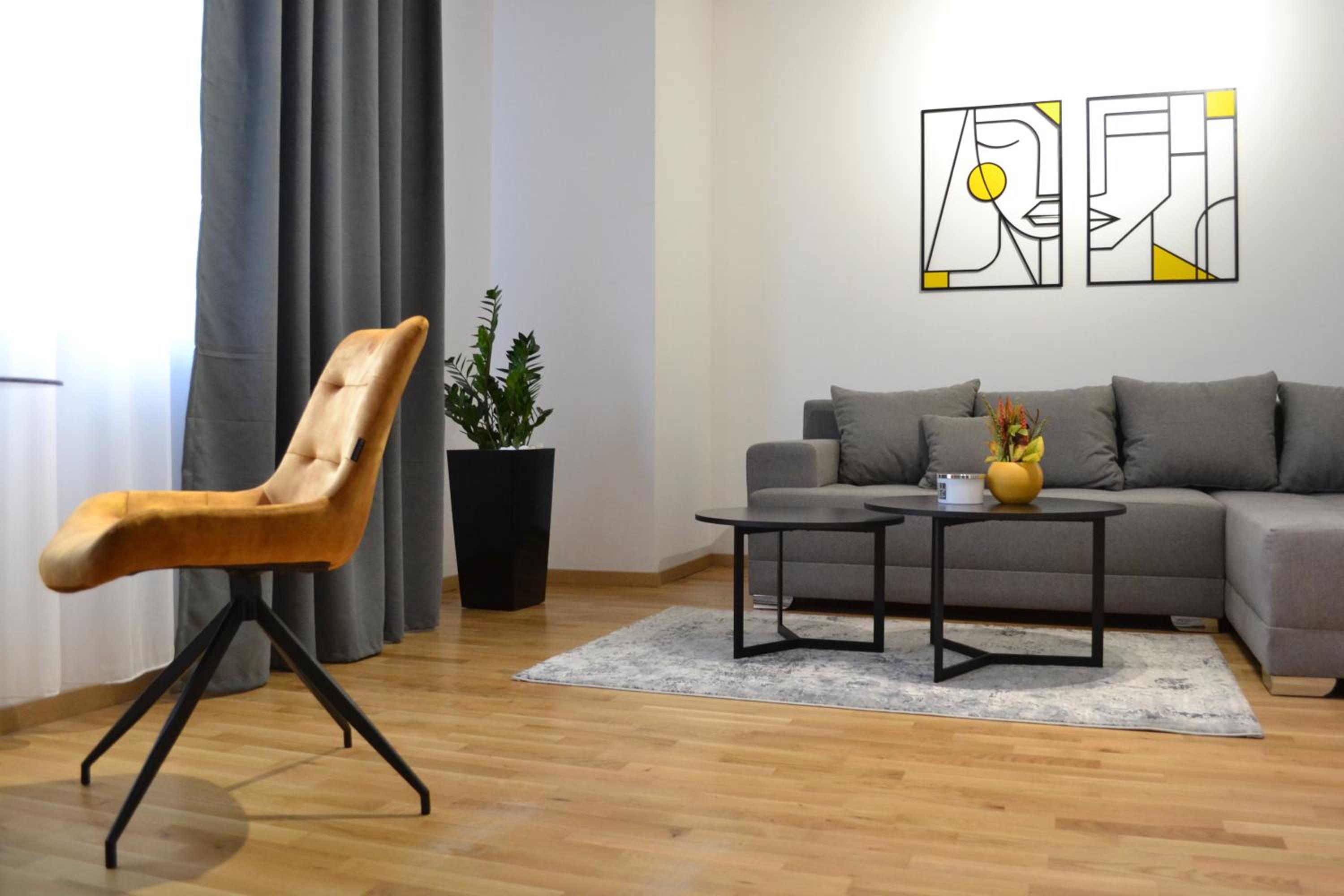 One-Bedroom Apartment photo 2