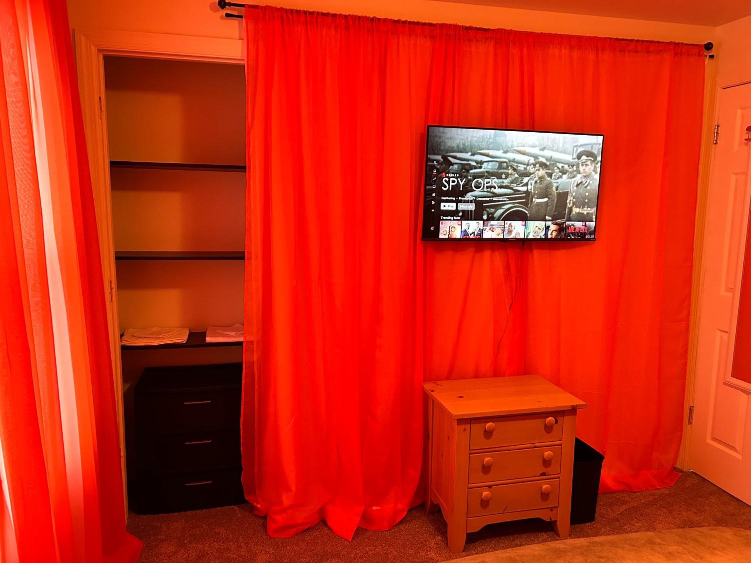Three-Bedroom House photo 2