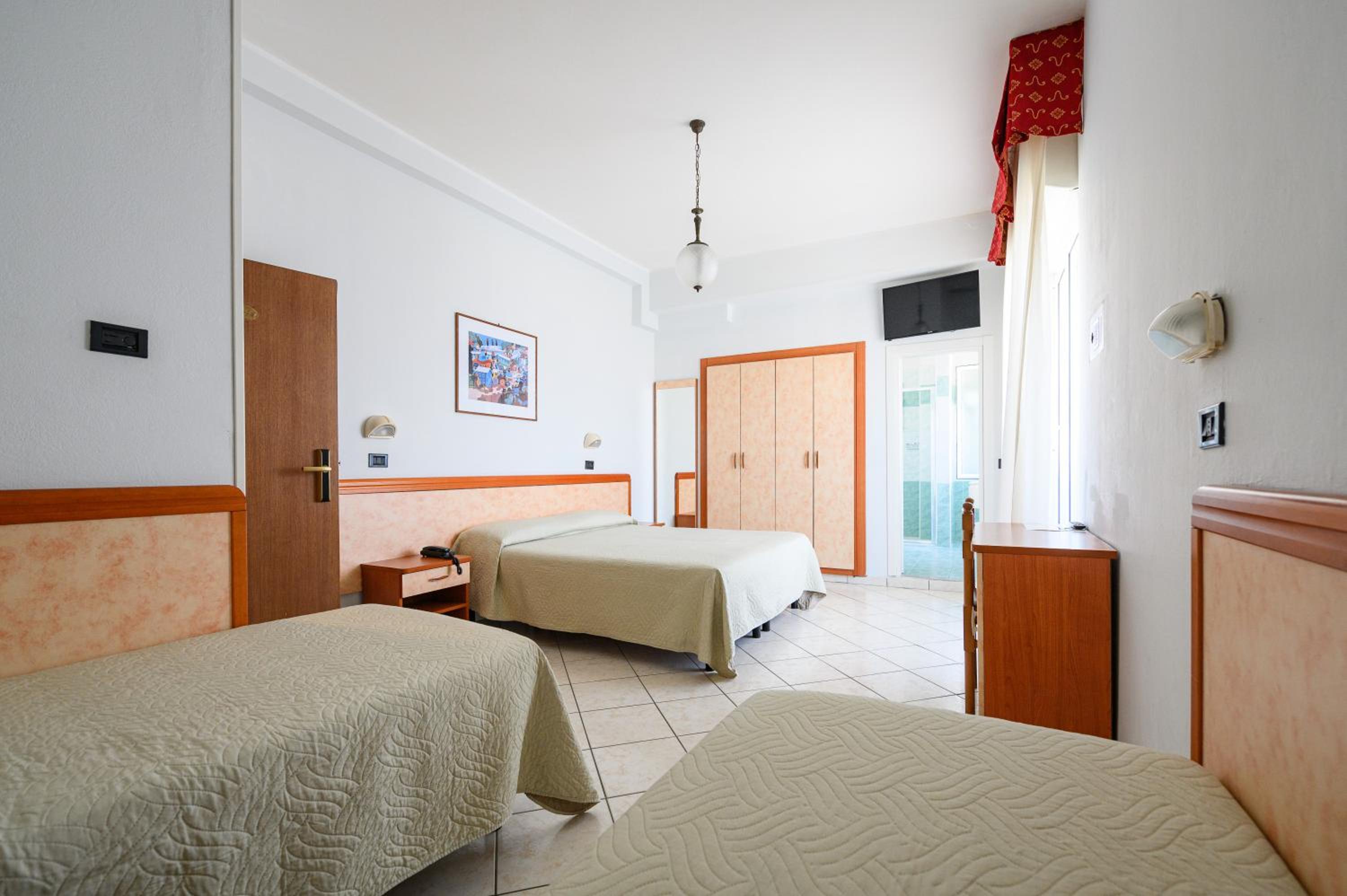 Triple Room photo 3