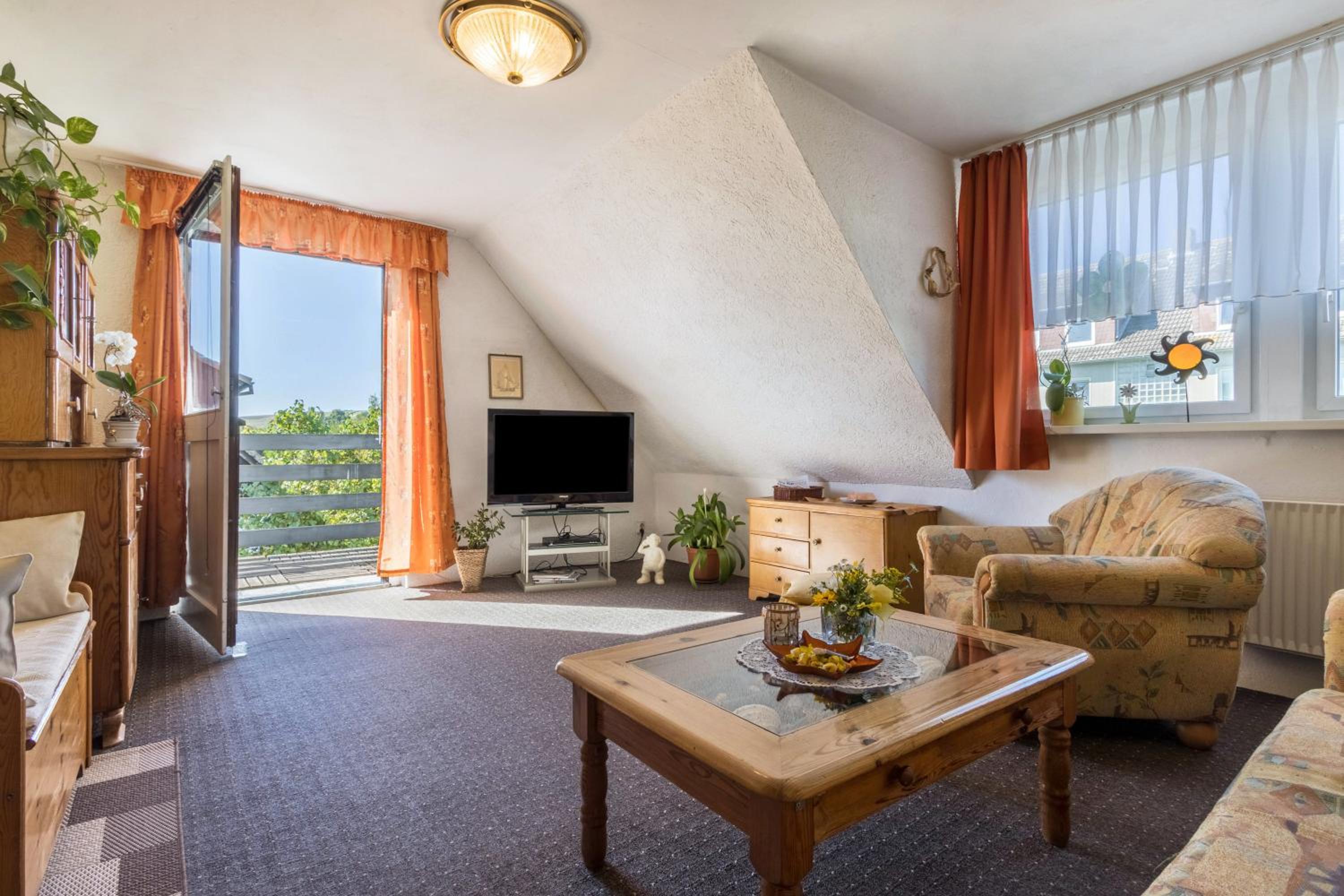 Two-Bedroom Deluxe Apartment with Garden View photo 1