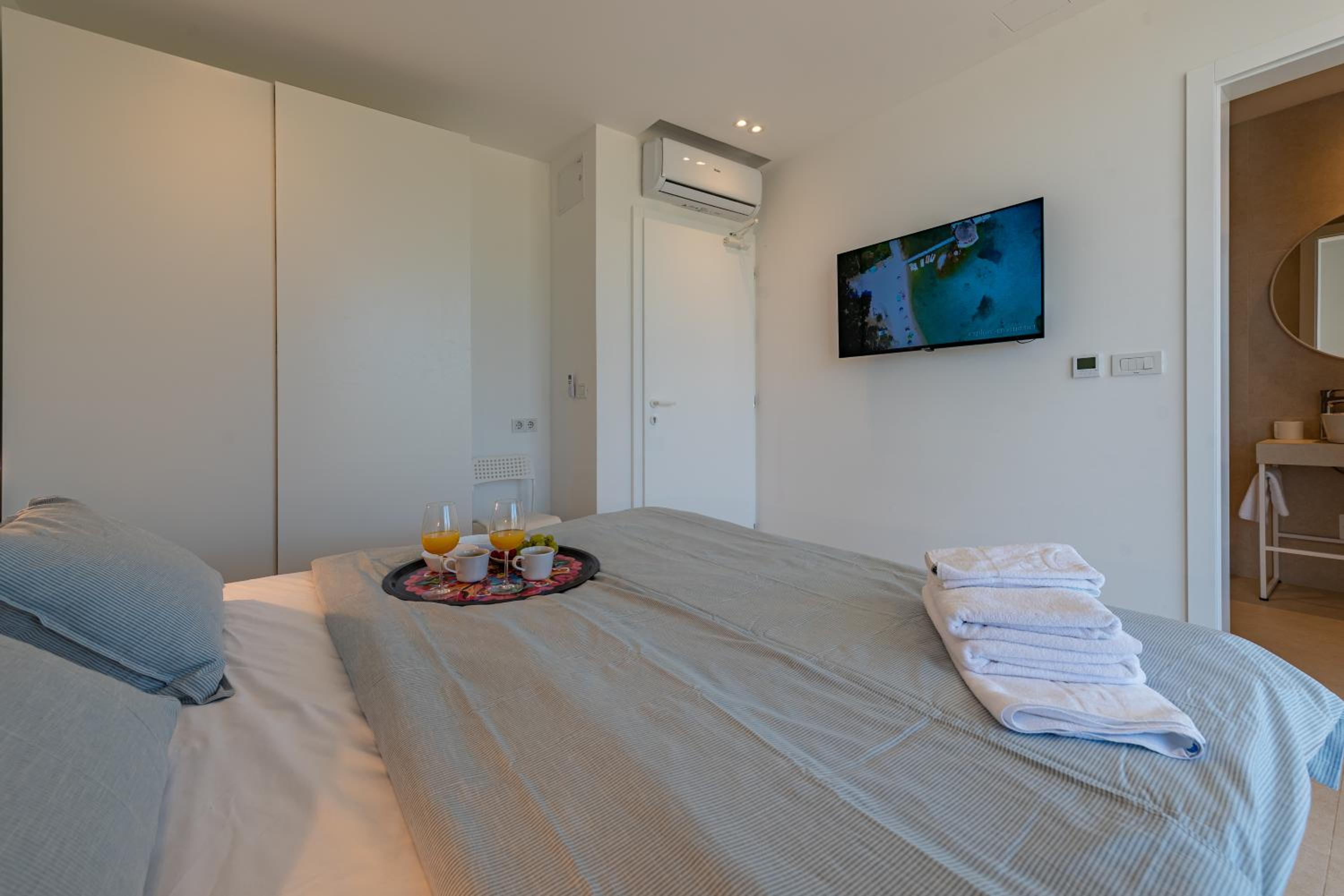 Deluxe Twin Room photo 3