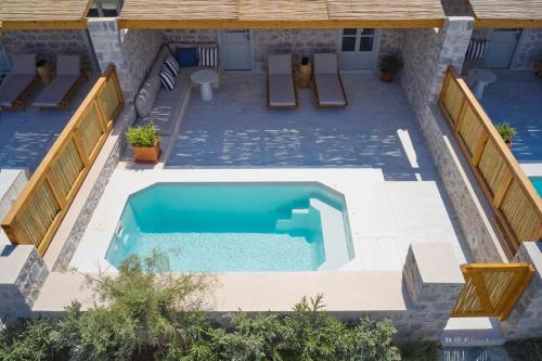 Beachfront Suite with Private Pool - Photo 1
