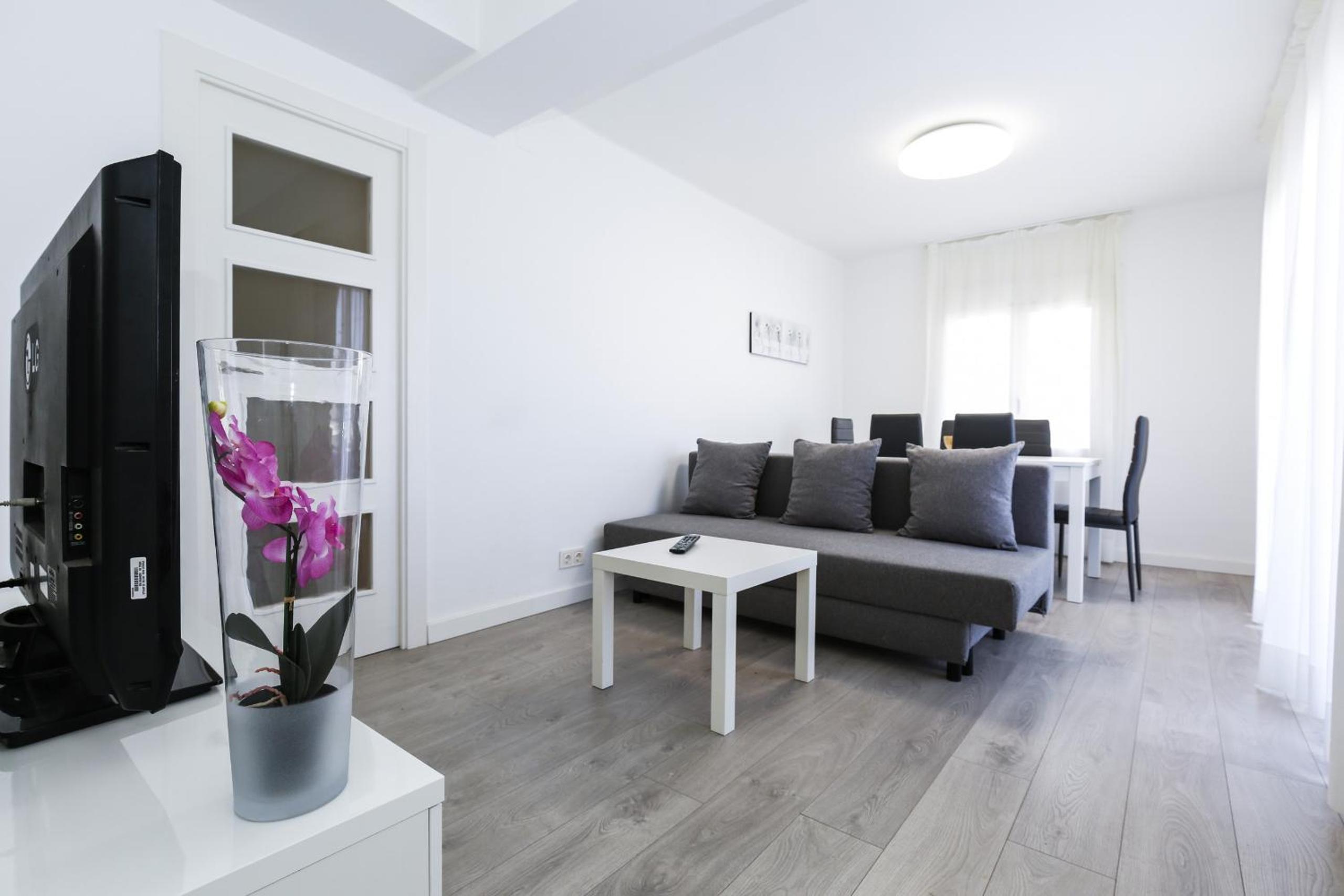 Apartamento con Balcón