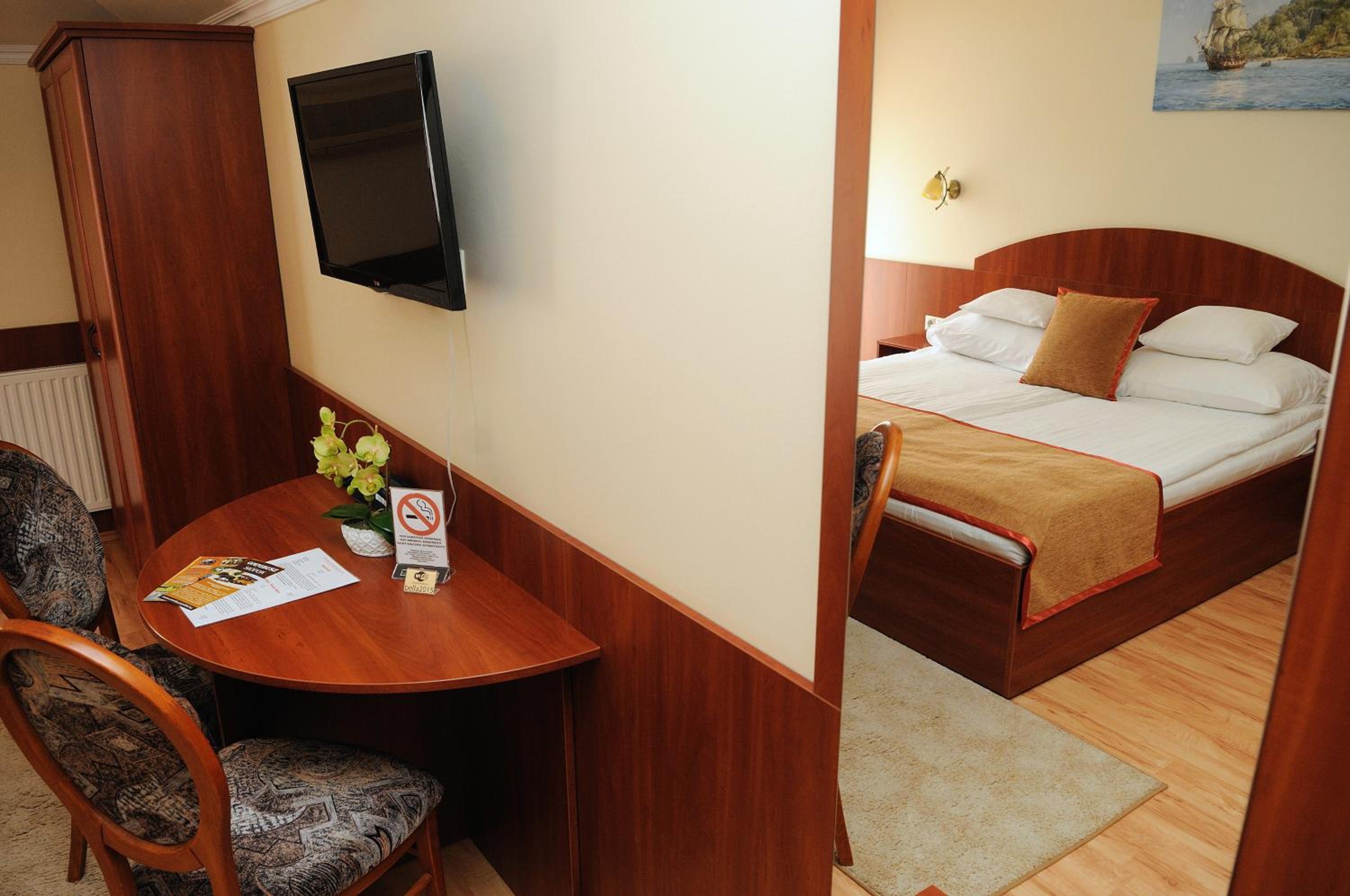 Deluxe Apartment